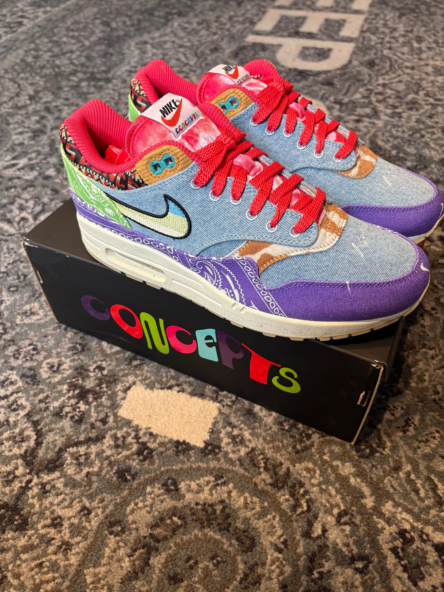 Nike Air Max 1 “Concepts Far Out”(Special Box) Ds Og Size 10