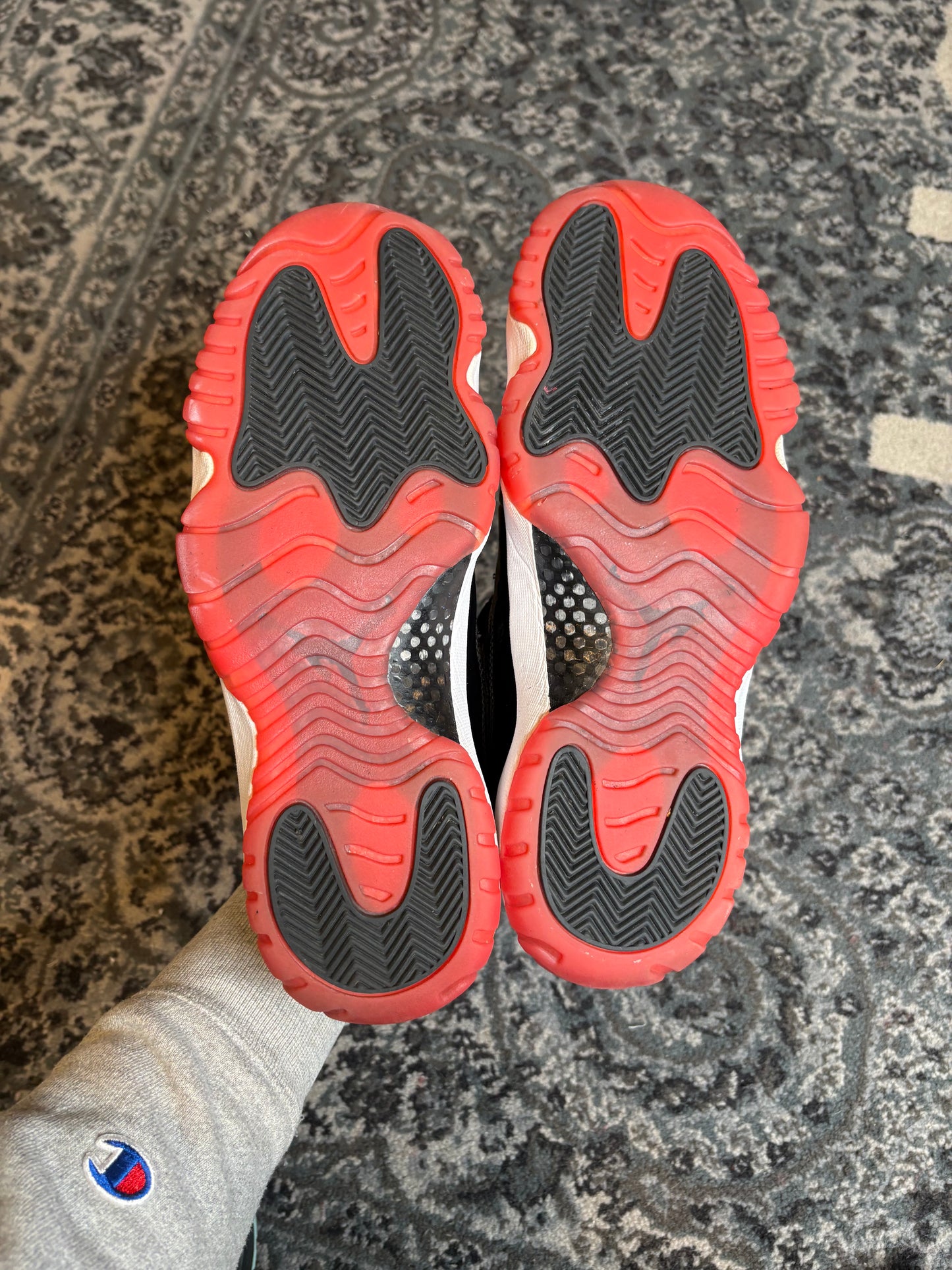 Jordan 11 Retro Low “Bred” Clean Nb Size 8.5