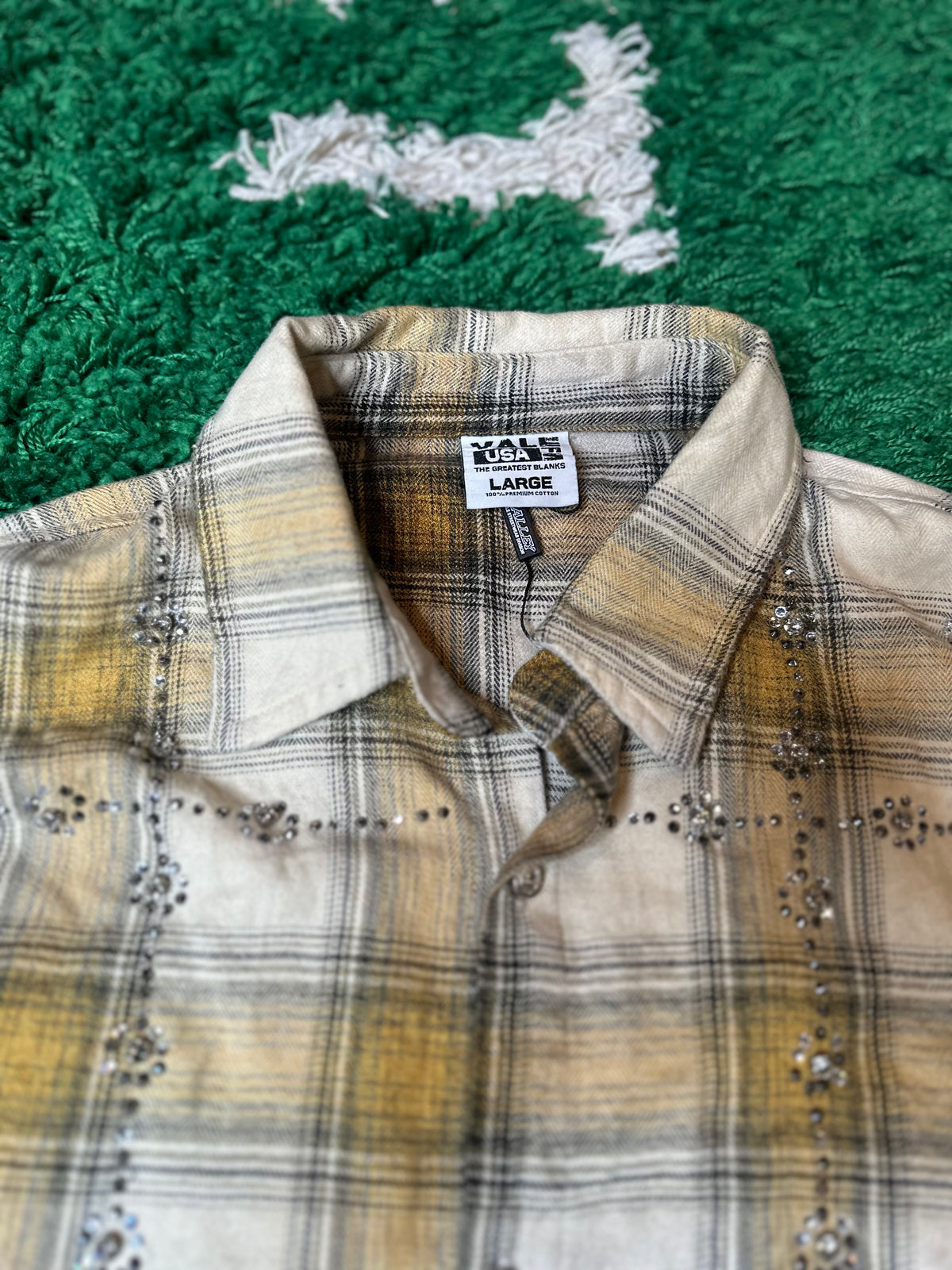Vale Rhinestone Flannel Tan Size Large