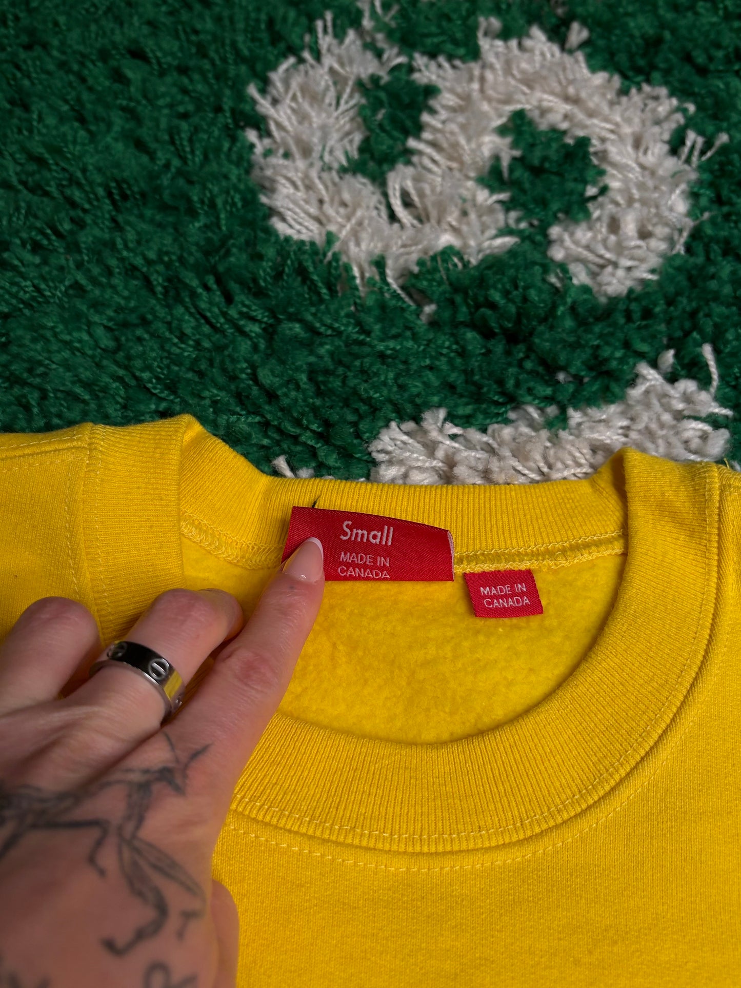 Supreme Crewneck Yellow DS Size Small