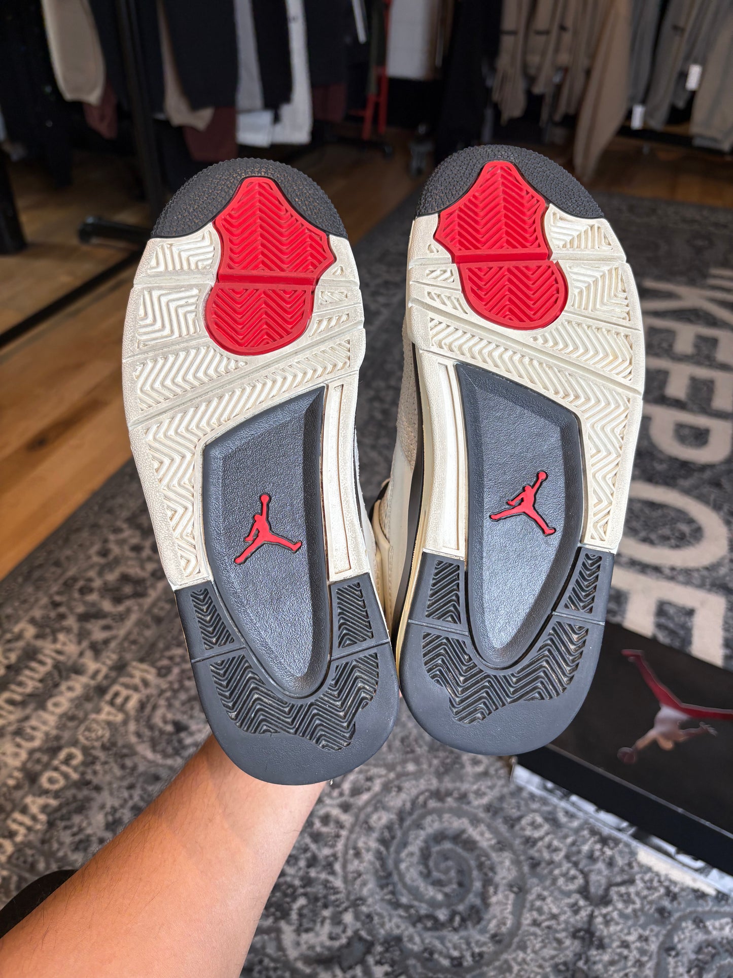 Jordan 4 Retro “Flight Club” Clean OG Size 6Y
