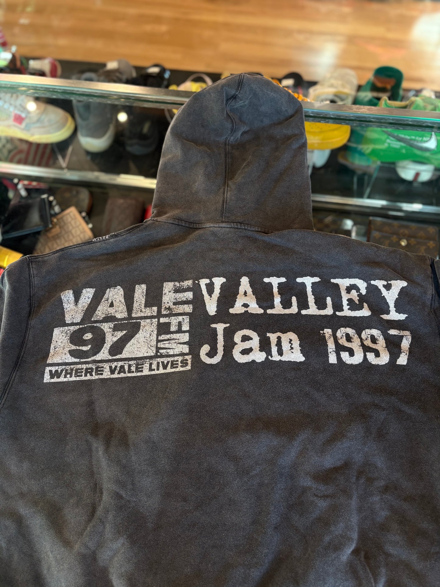 Vale Chain Rhinestone Hoodie DS Size Large