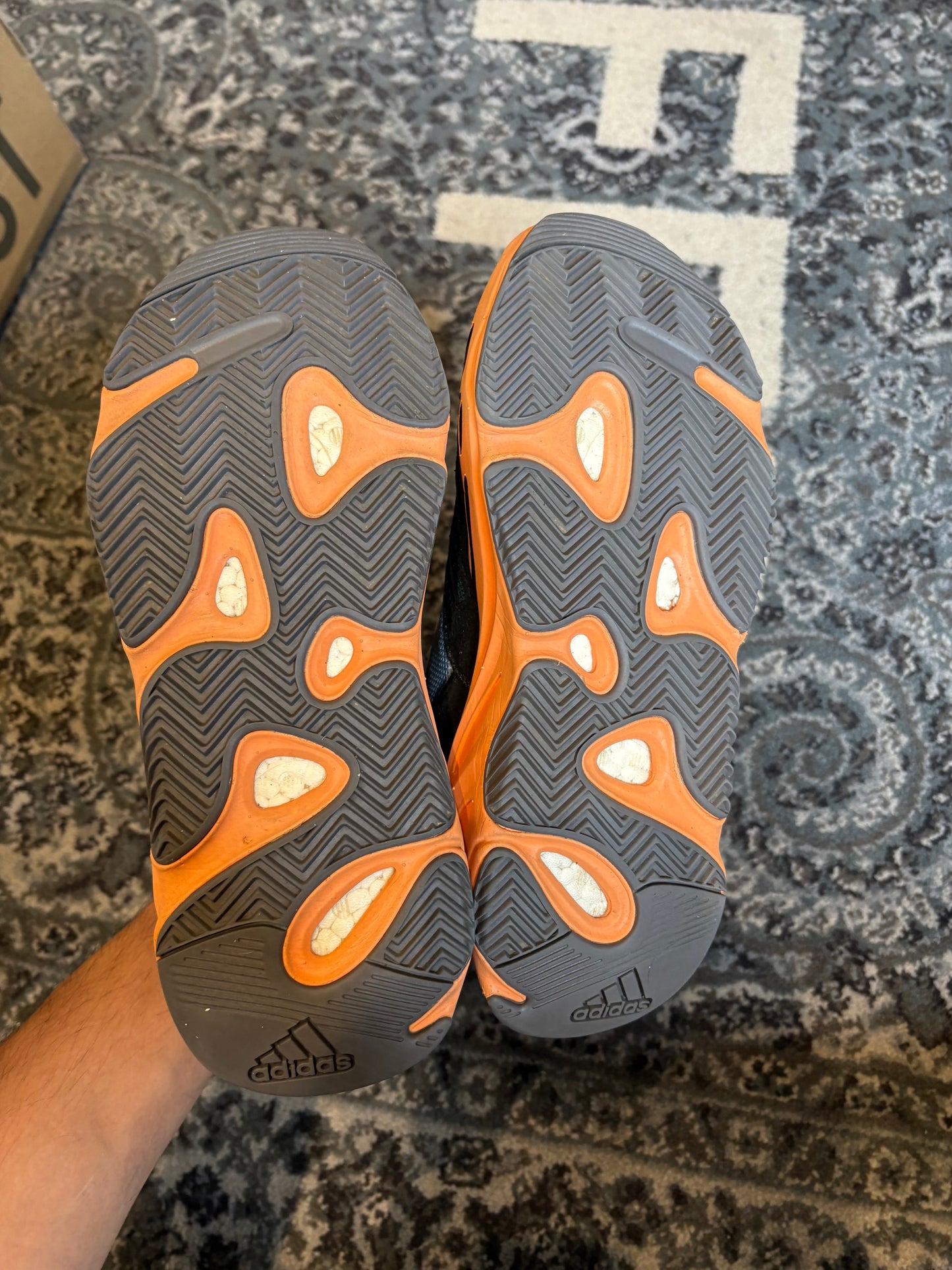 Yeezy Boost 700 “Wash Orange” CLEAN OG SIZE 8.5