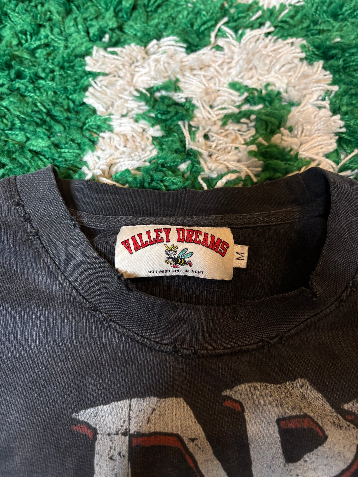 Vale Dragon Tee Black Size Medium