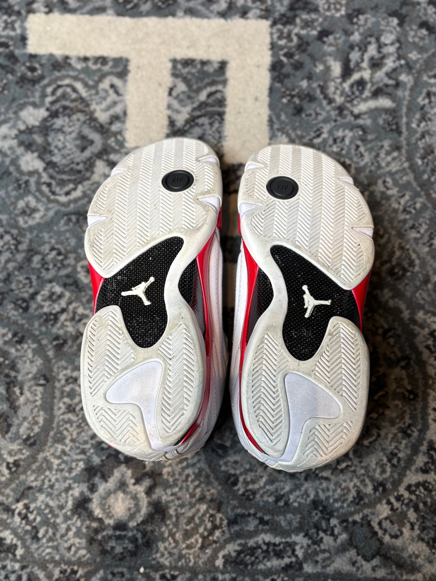 Jordan 14 Retro “Candy Cane” CLEAN NB SIZE 12