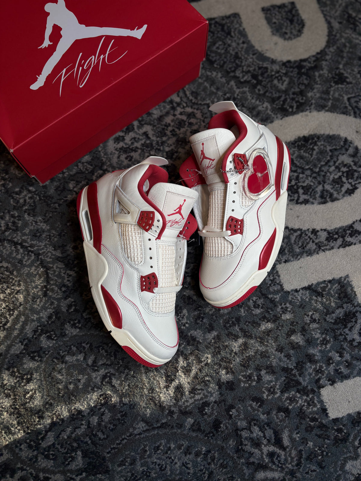 Jordan 4 Retro “Valentine Day Sierra Red” Ds Og Size 10M/11.5W