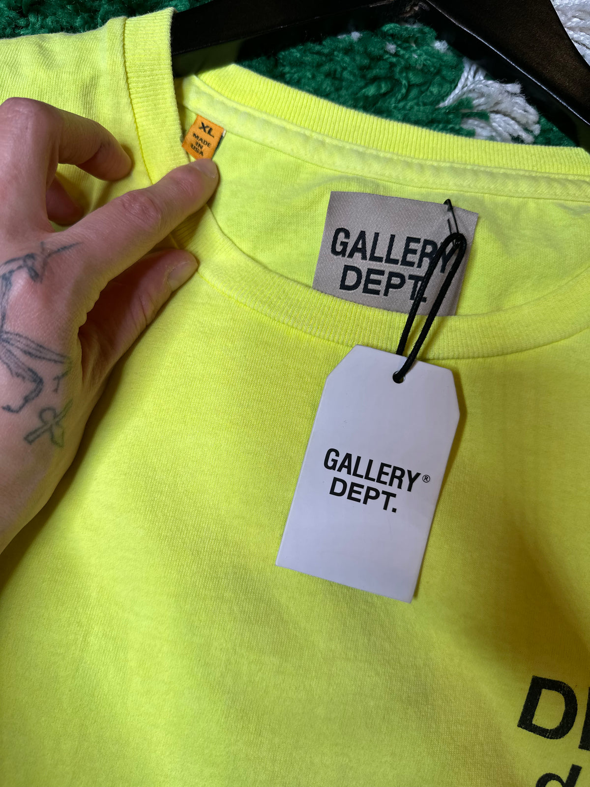 Gallery Dept Tee Yellow DS Size XL