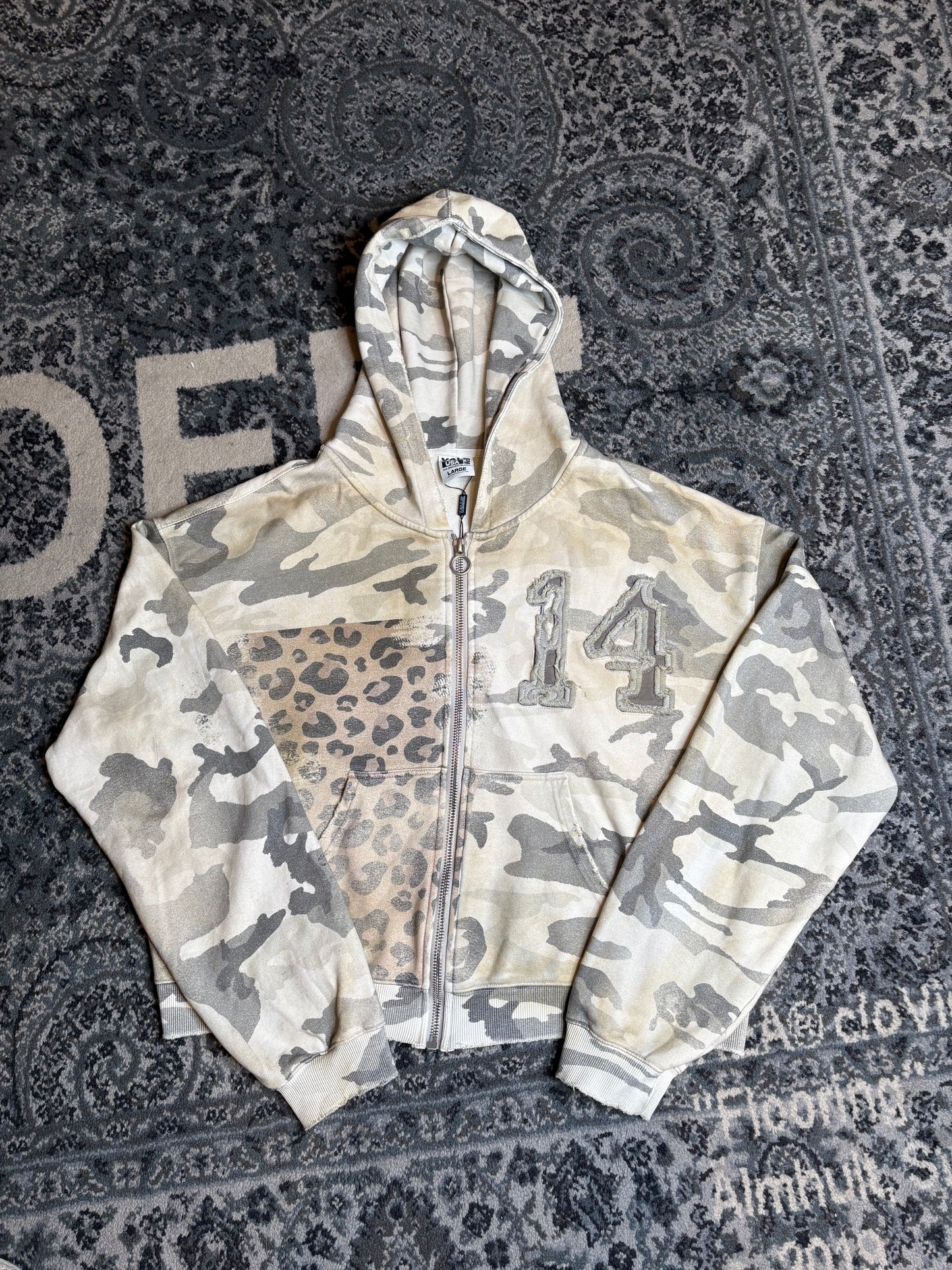 Vale Forever Winter Camo Zip Up Hoodie Off White DS Size L