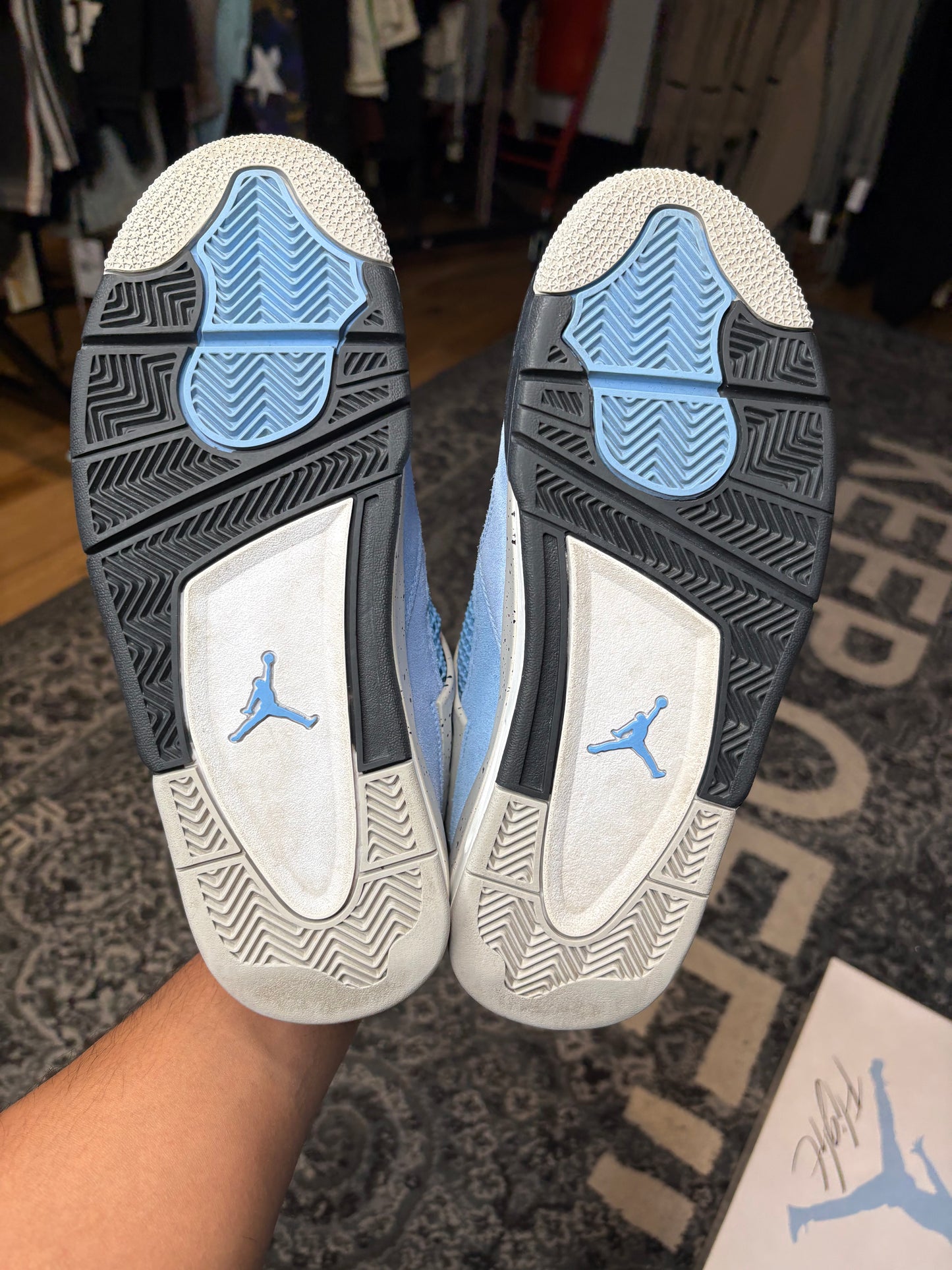 Jordan 4 Retro “Unc” Clean Og Size 8