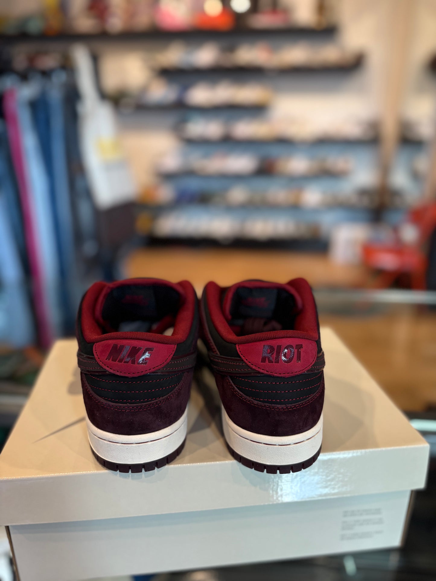 SB Dunk Low Riot Skateshop DS OG