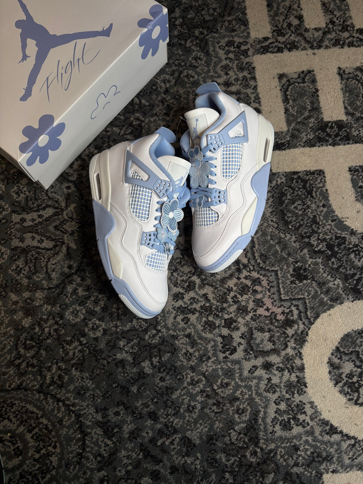 Jordan 4 Retro “Forget Me Not” Ds Og Size 10M/11.5W