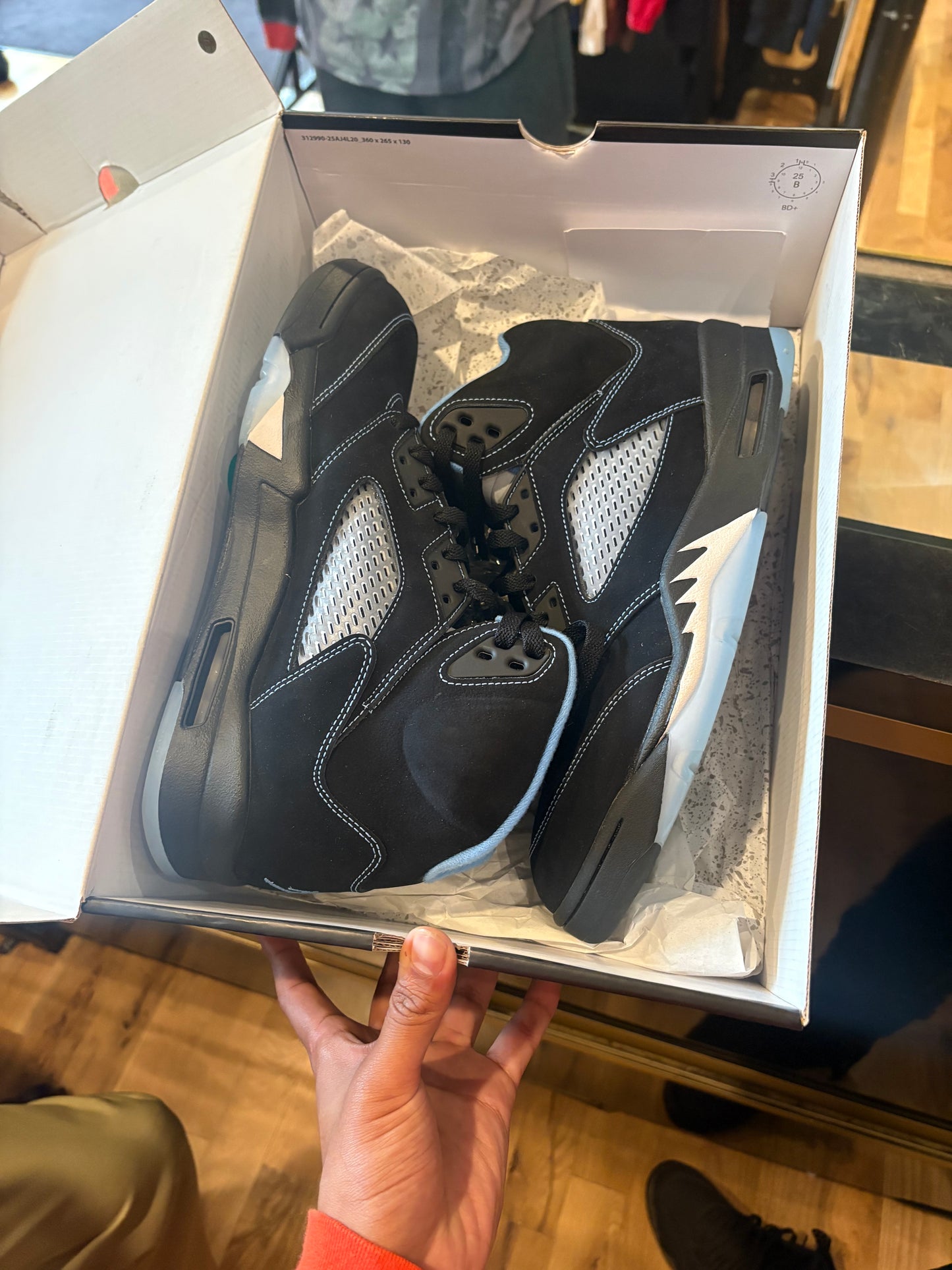 Jordan 5 Retro ‘Black Unc” Clean Og Size 10.5