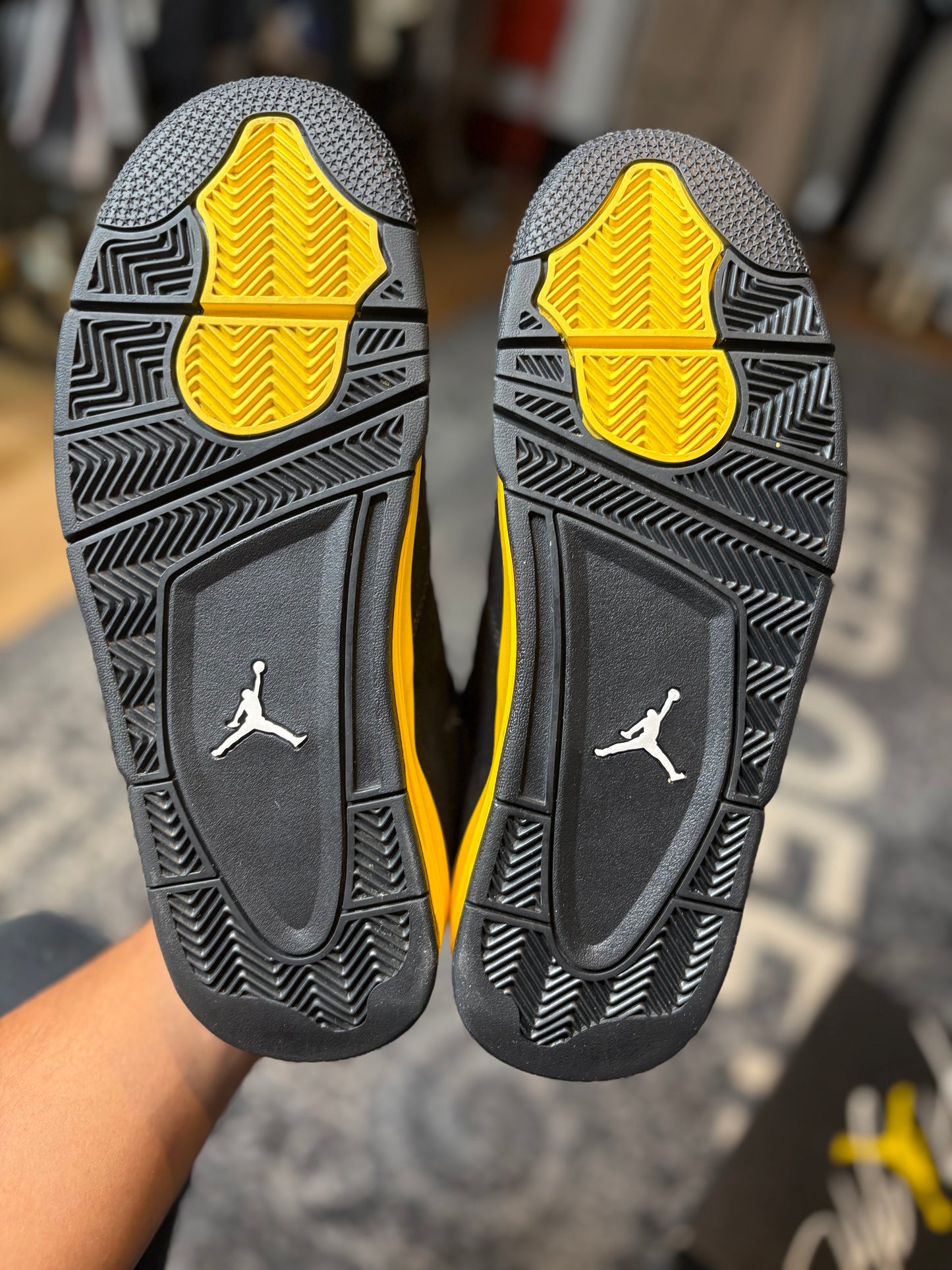 Jordan 4 Retro “Yellow Thunder” Clean Og Size 9.5