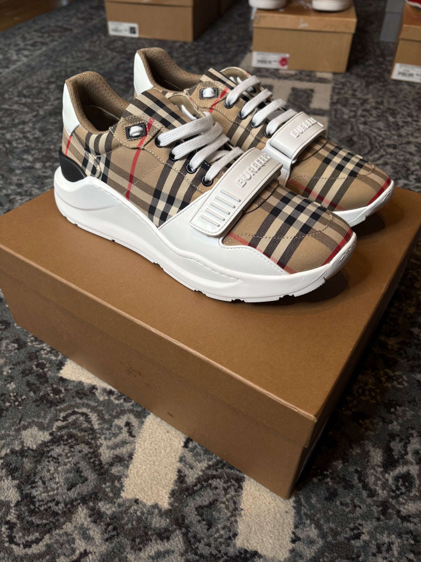 Burberry Regis Check Suede And Leather DS OG SIZE 11(44EU)