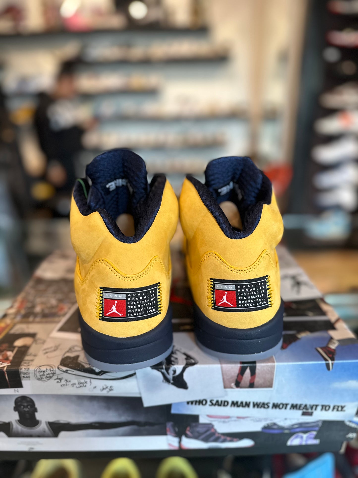 Jordan 5 Retro Michigan DS OG Size 11
