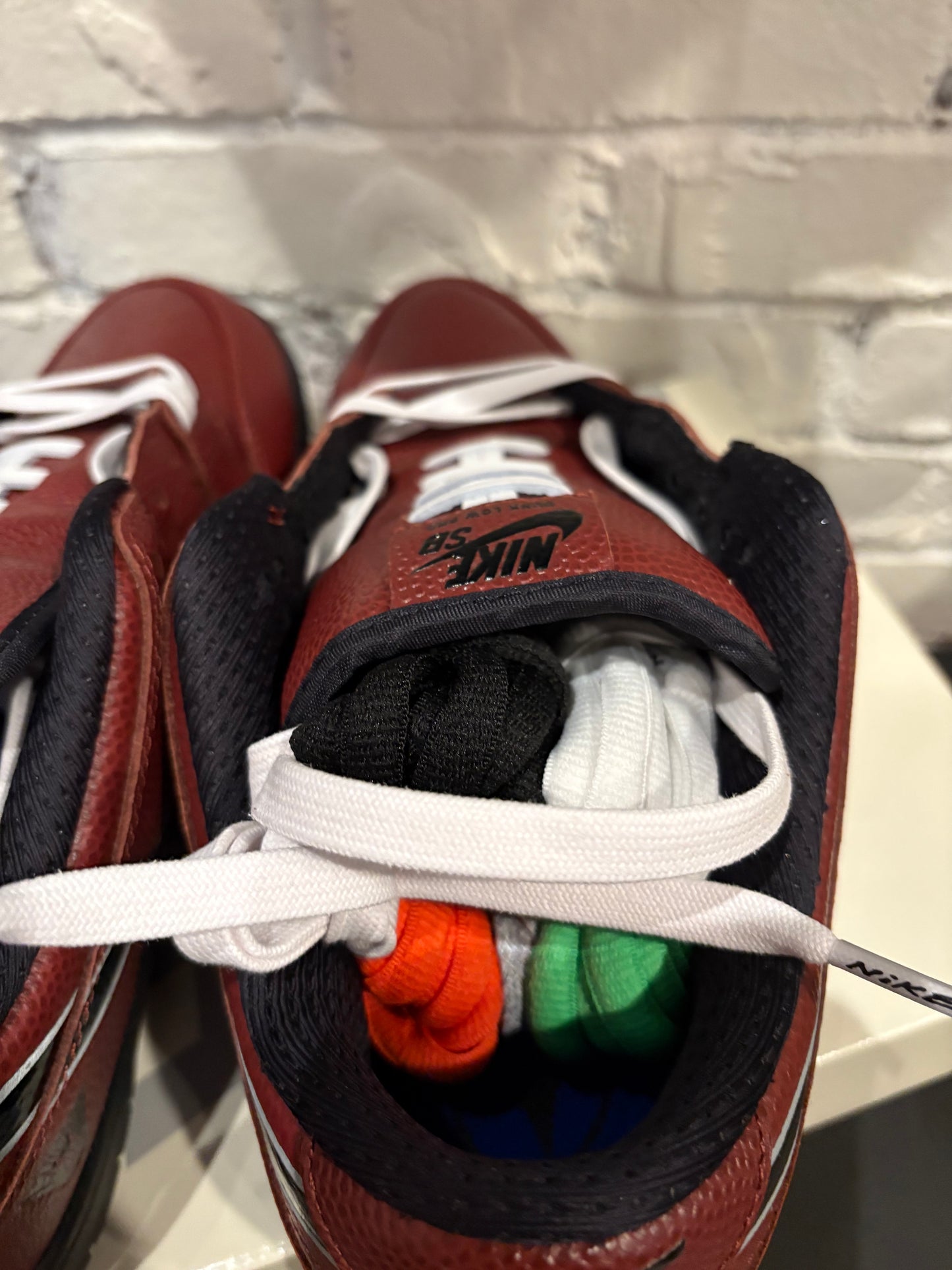 SB Dunk Low Limousine Skateboards DS OG Size 11