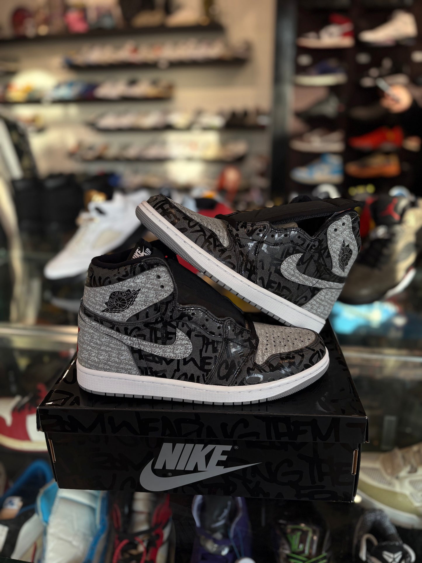 Jordan 1 Retro Rebellionaire DS OG Size 10