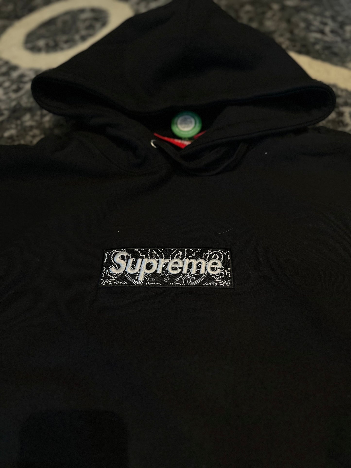 Supreme Black Bandana Box Logo Hoodie DS Size XL