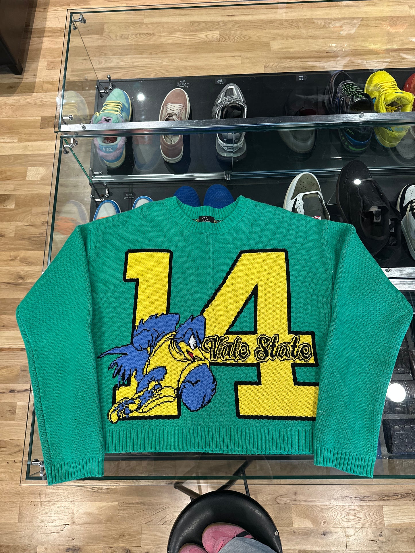 Vale Green Sweater Size Large