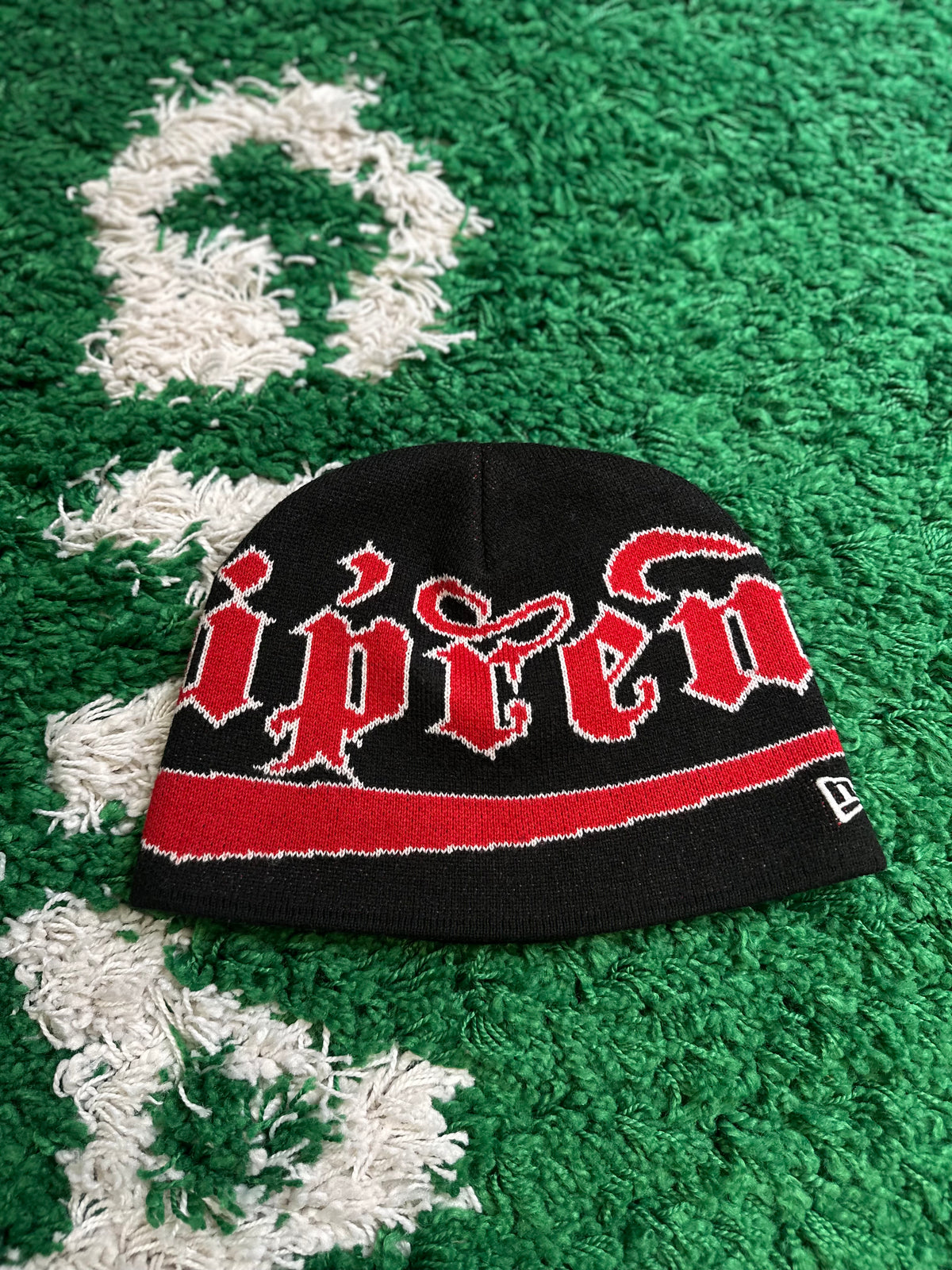 Supreme Black/Red Beanie