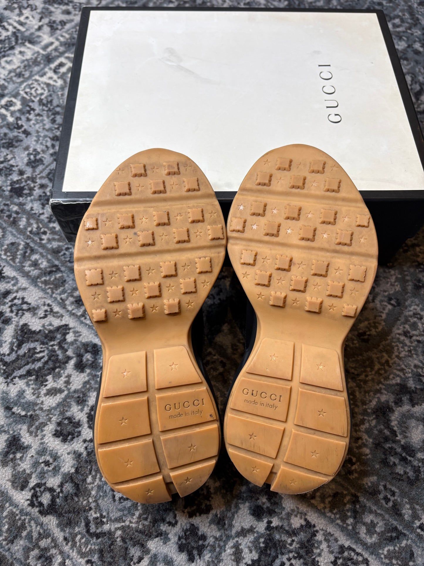 Gucci Rython “Iridescent Logo”  Clean Og Size 6.5G