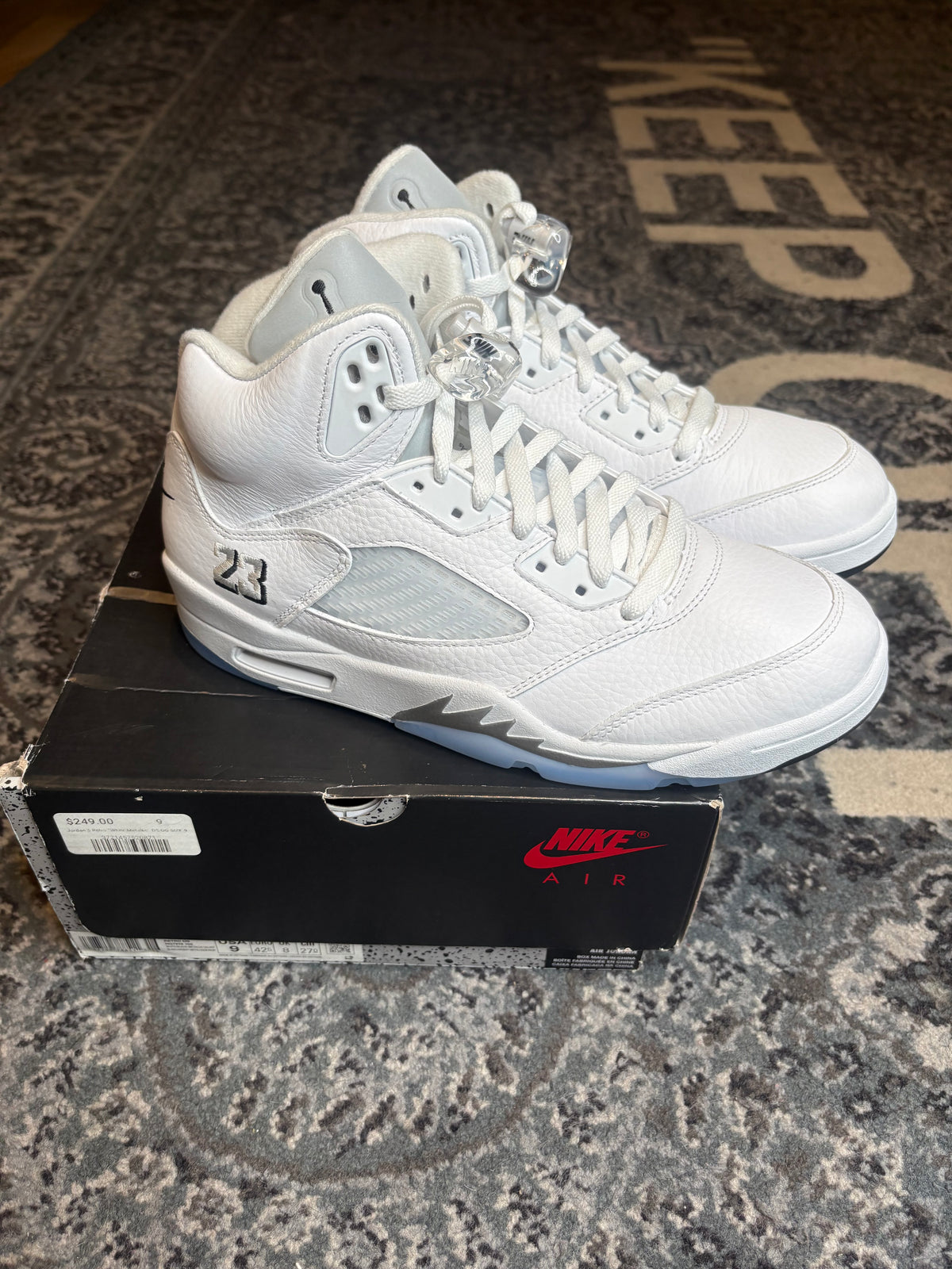 Jordan 5 Retro “White Metallic” Clean Og Size 9