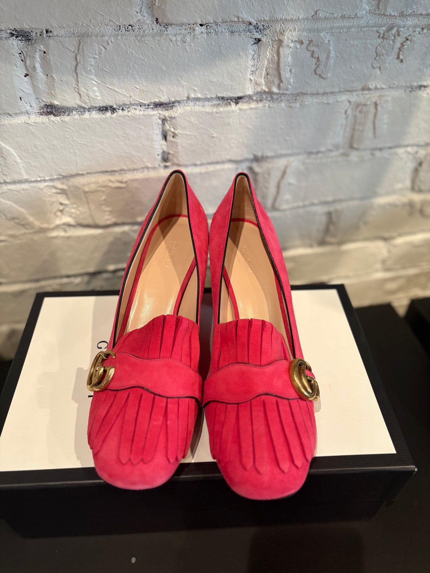 Gucci Suede Pink Pumps DS OG Size 39