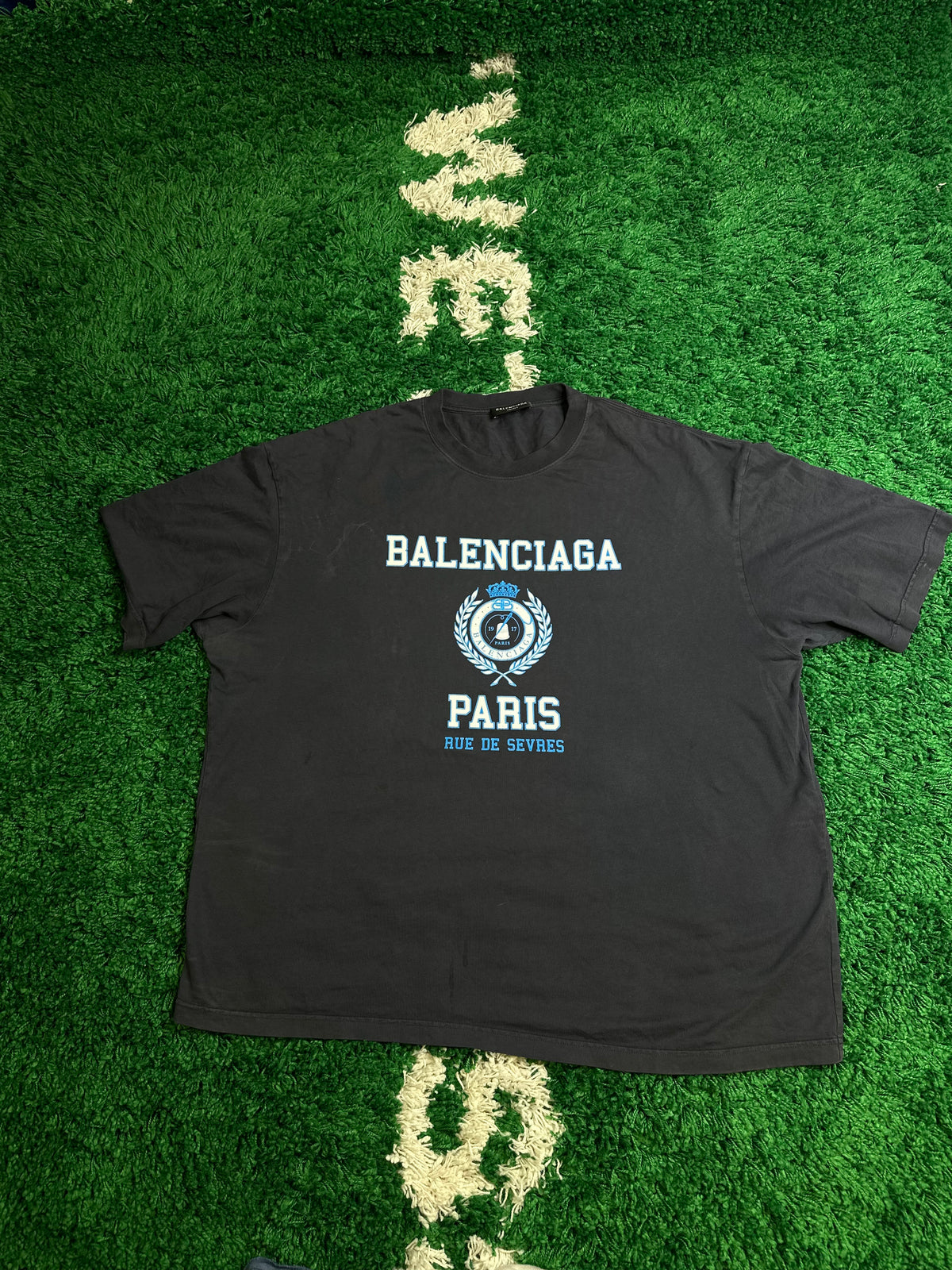 Balenciaga Paris Tee Size XXL