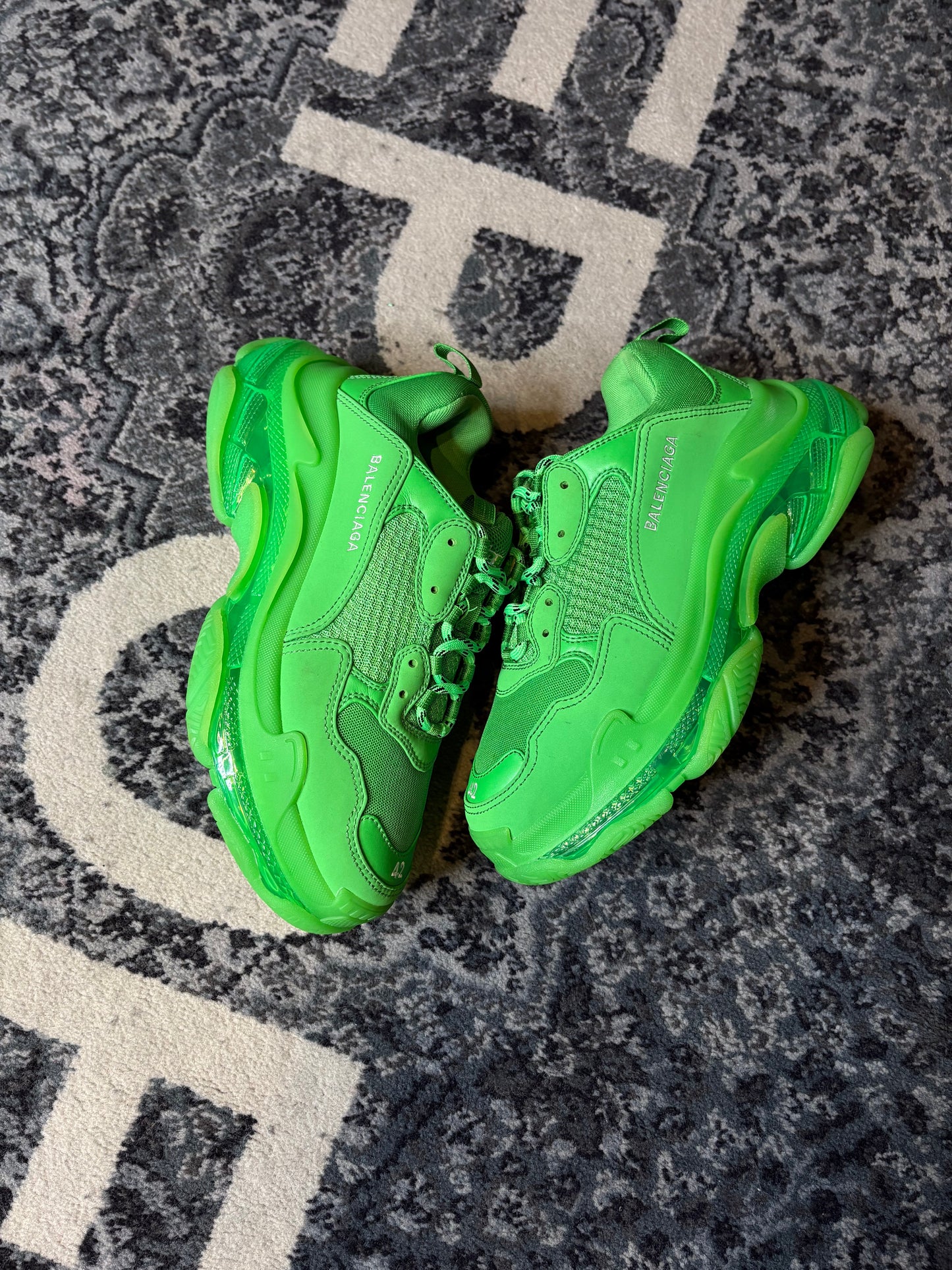 Balenciaga Triple S “Soft Neon Green Clear Sole” Clean Nb Size 9(42 EU)