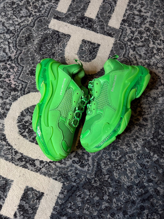 Balenciaga Triple S “Soft Neon Green Clear Sole” Clean Nb Size 9(42 EU)