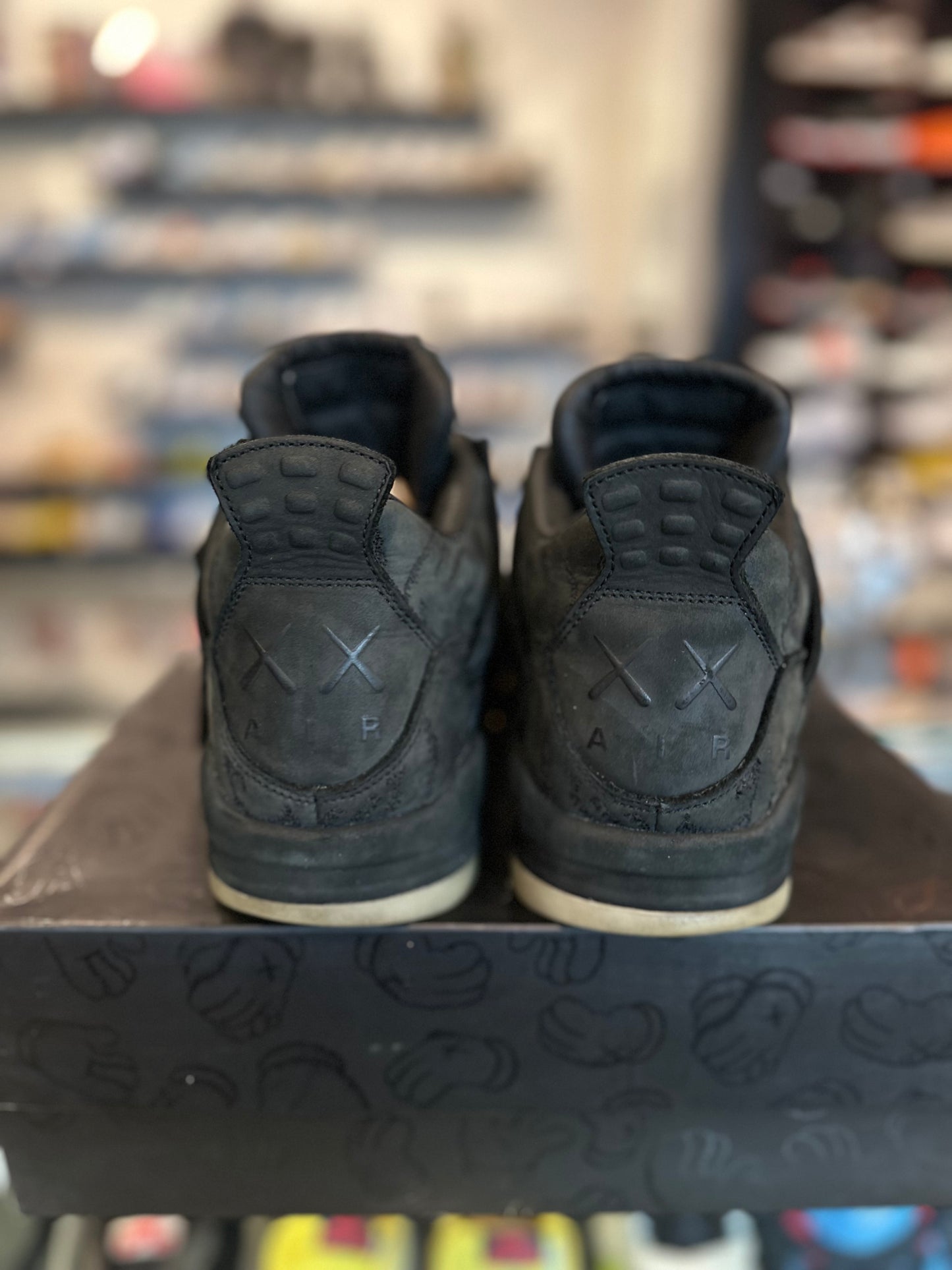 Jordan 4 Retro Kaws Black Clean OG Size 10.5