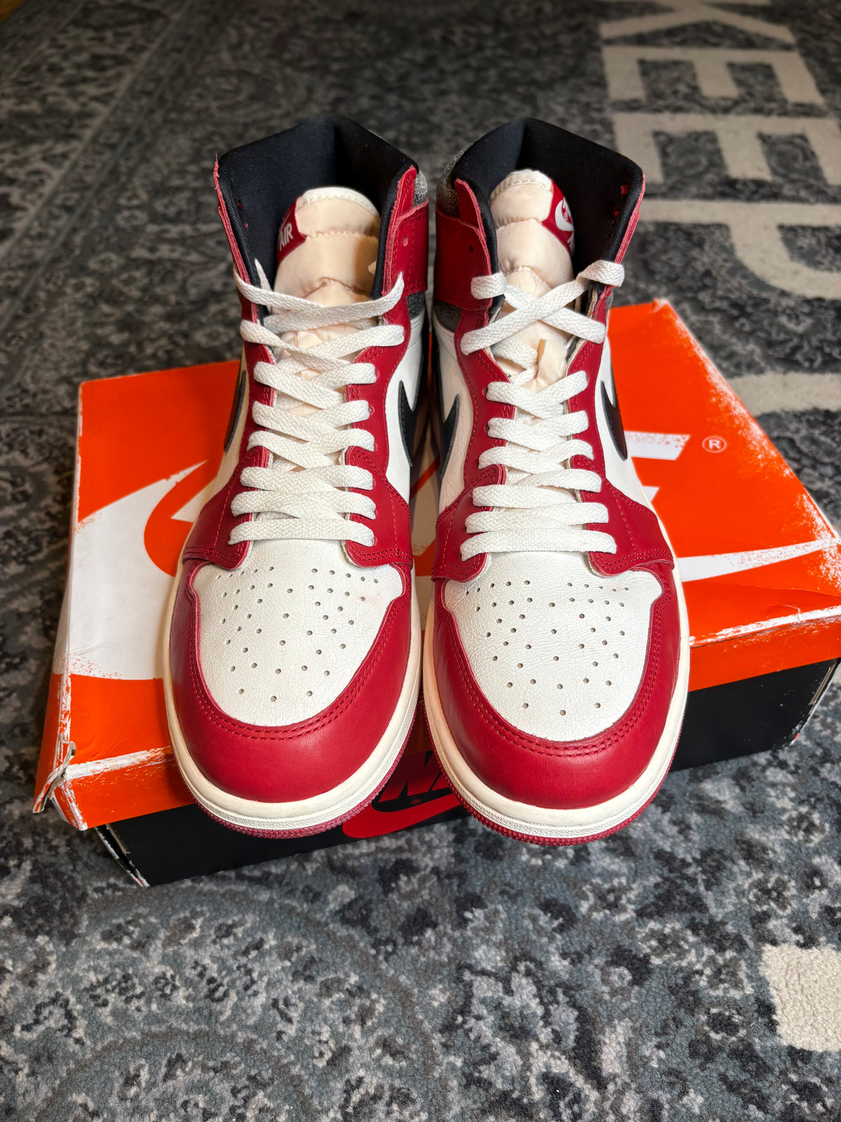 Jordan 1 Retro “Lost and Found” Clean Og Size 11.5