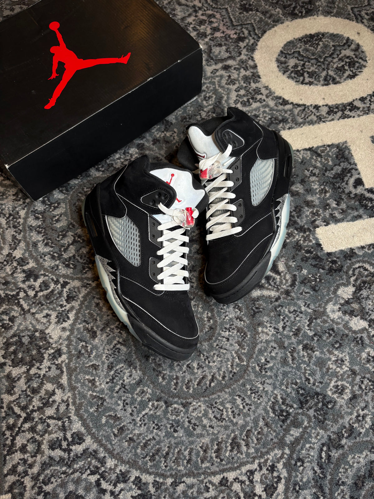 Jordan 5 Retro “Black Metallic” Clean Og Size 10