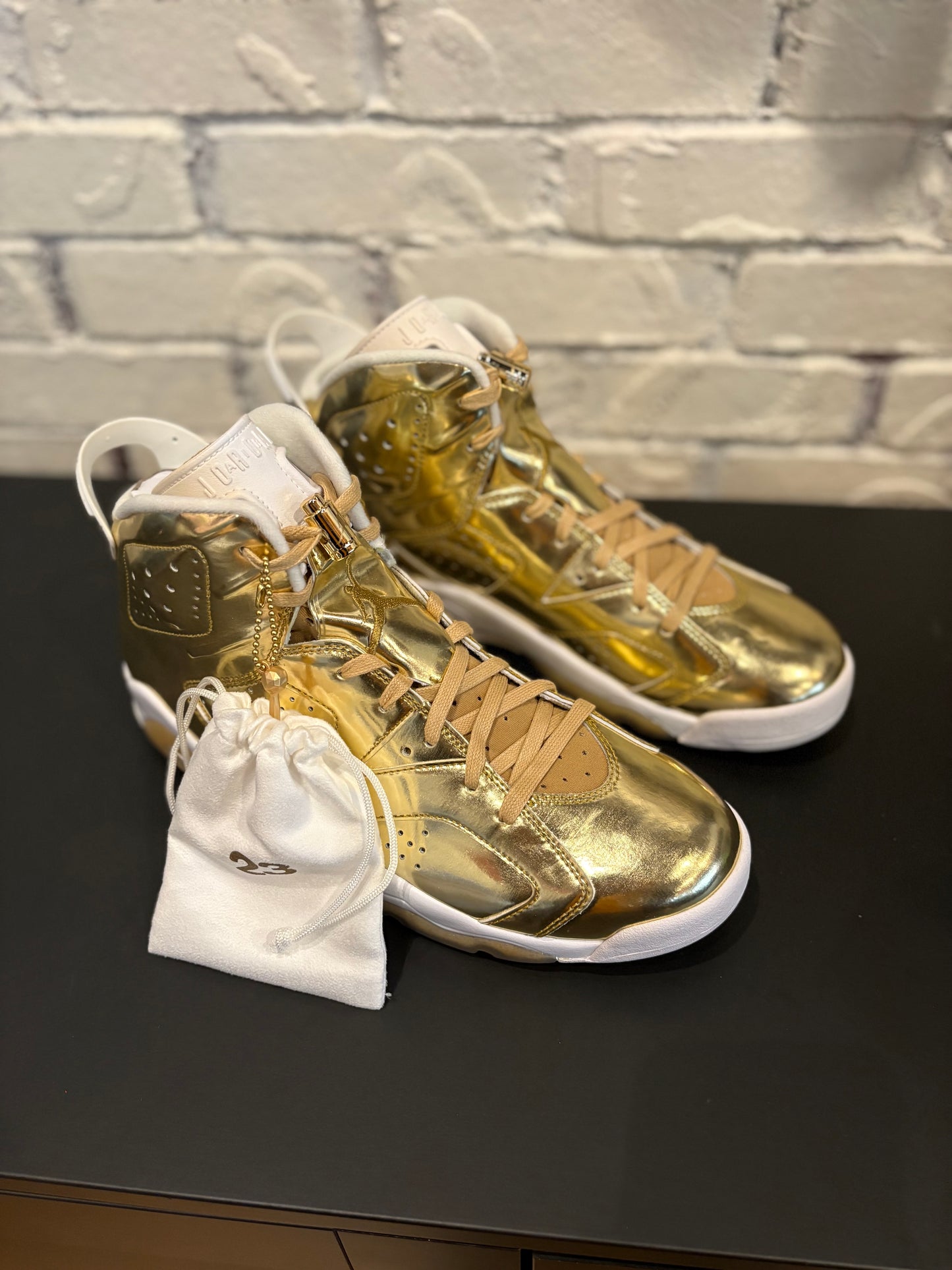 Jordan 6 Retro Pinnacle Metallic Gold DS NB Size 10.5