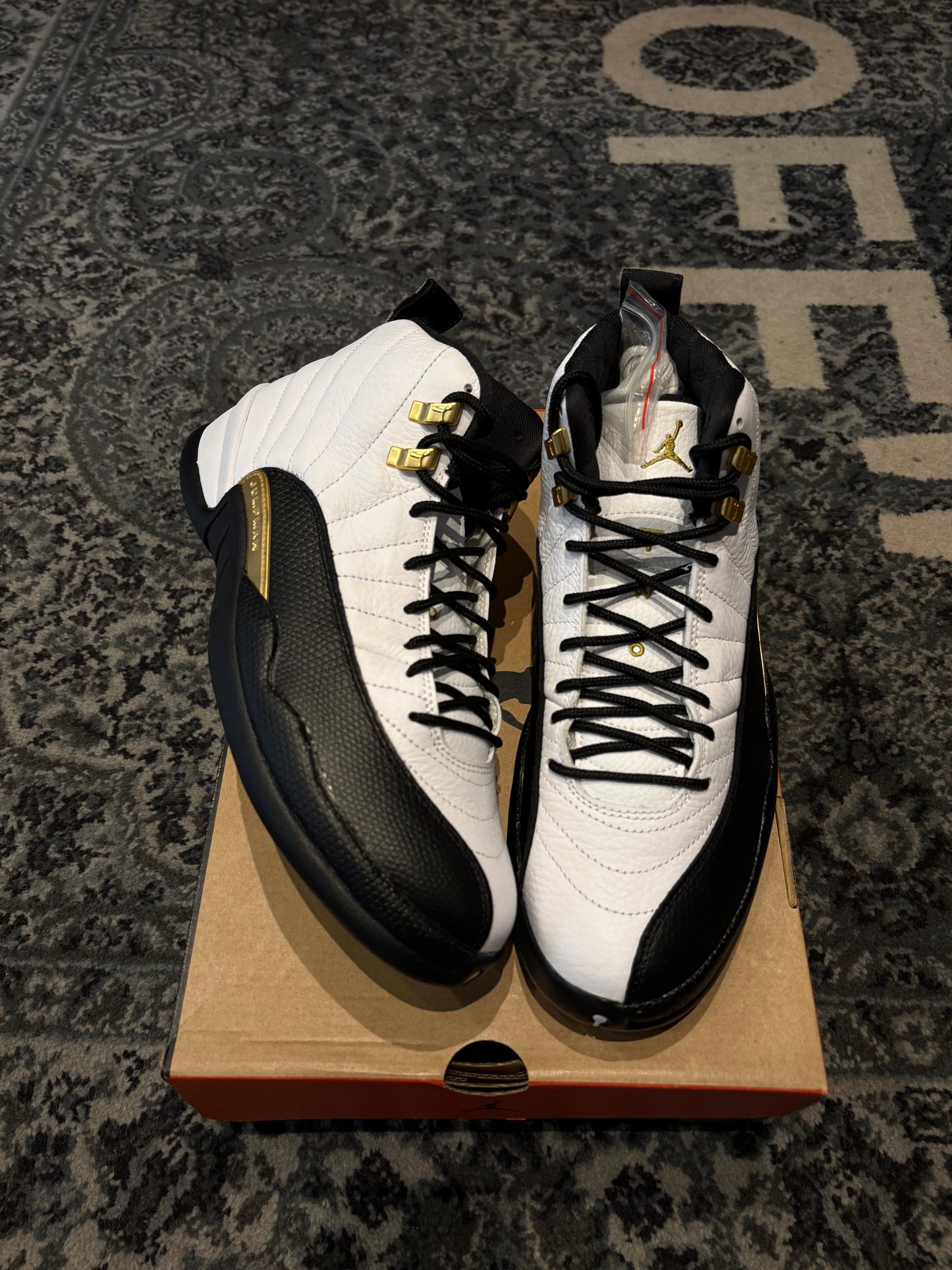 Jordan 12 Retro “Royalty Taxi” DS OG SIZE 9.5