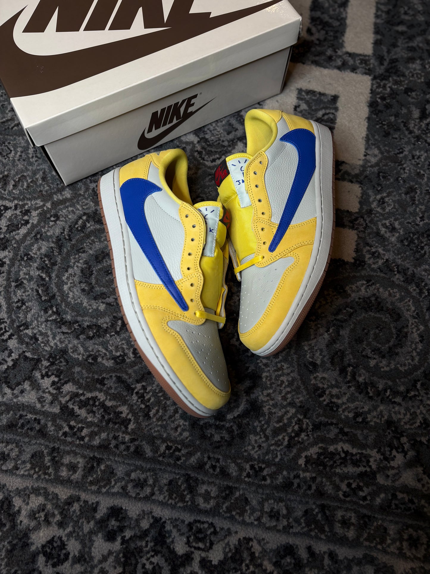 Jordan 1 Retro Low “Travis Scott Canary” Ds Og Size 11.5M/13W