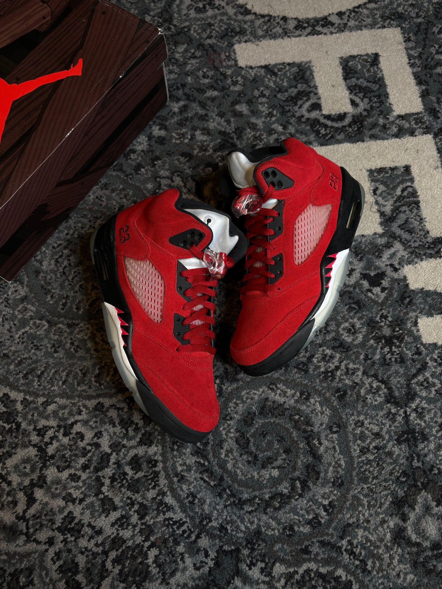 Jordan 5 Retro “Raging Bull” Clean Og Size 9