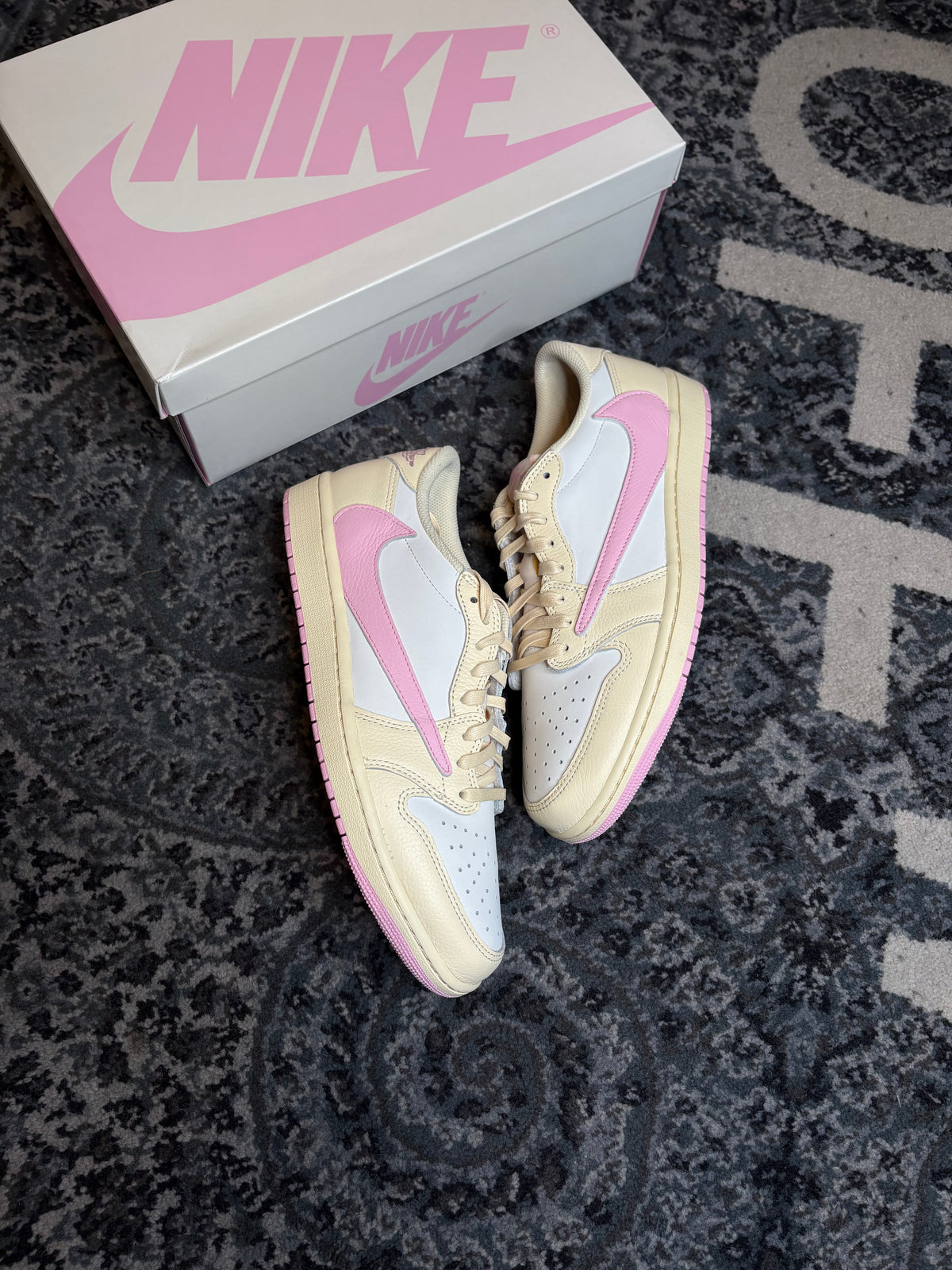 Jordan 1 Retro Low “Shy Pink” Vnds Og Size 10.5