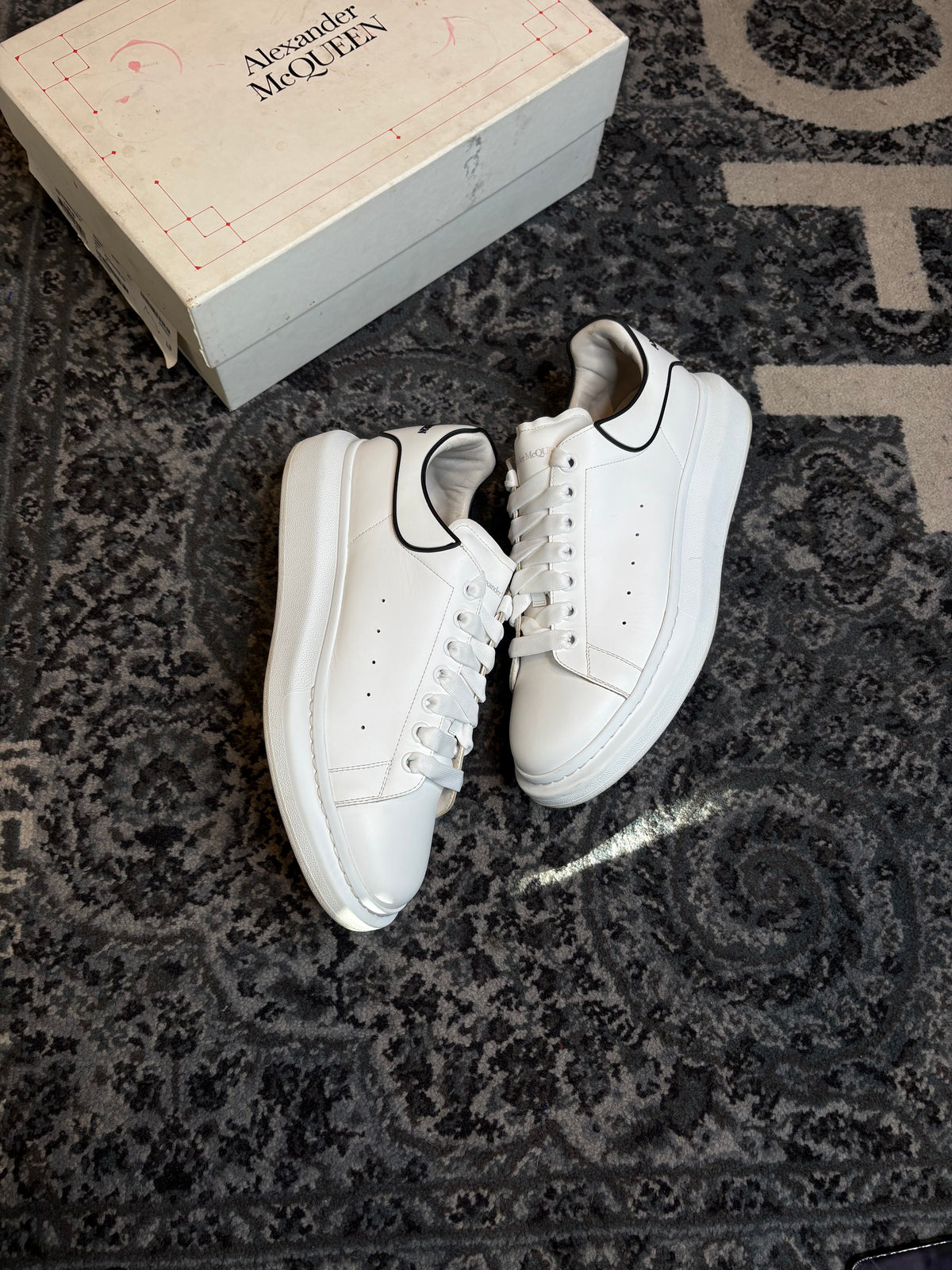 Alexander McQueen Oversized “White Black Trim” Clean Og Size 12(45 EU)