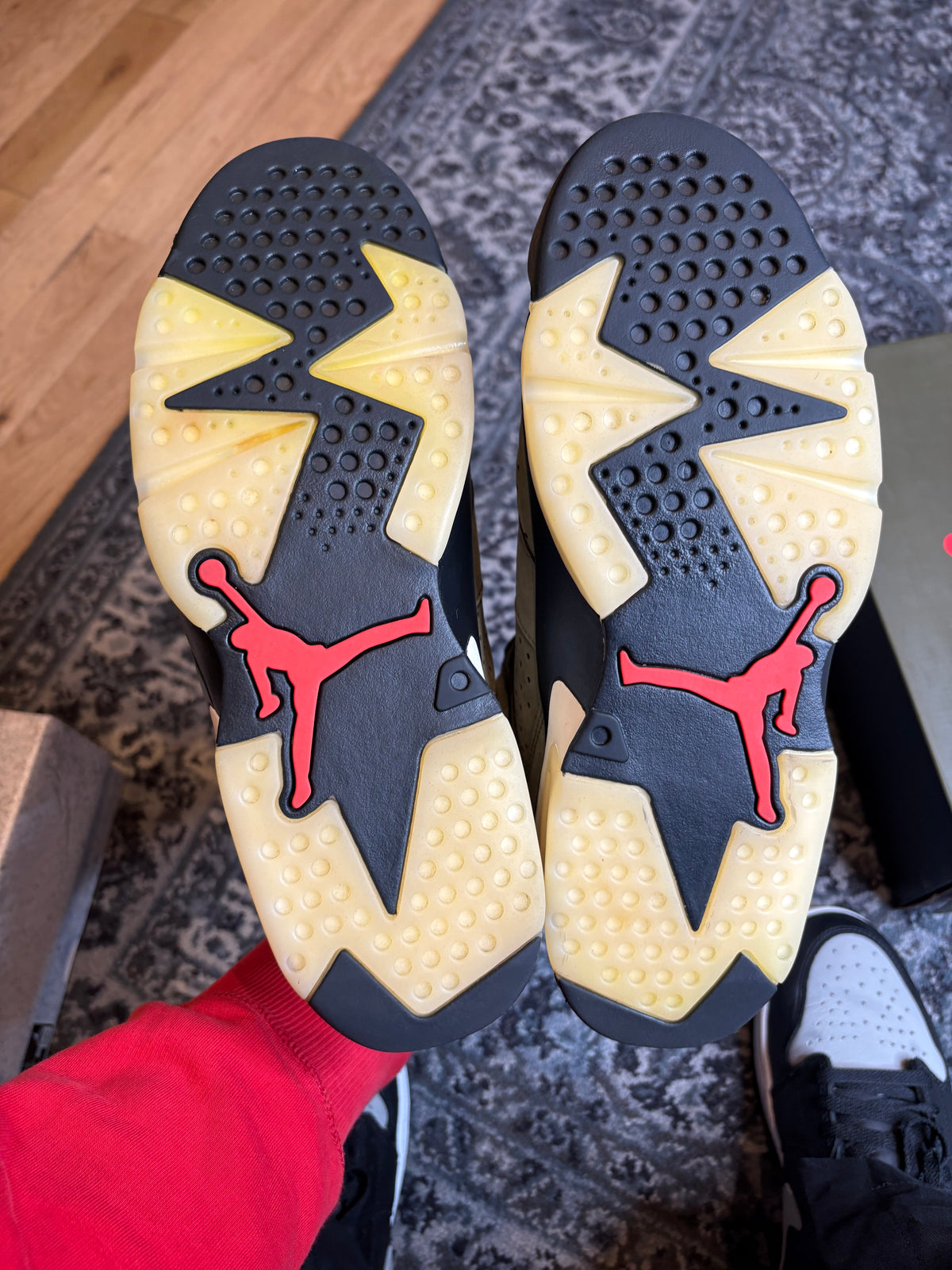 Jordan 6 Retro “Travis Scott” Clean Og Size 10.5