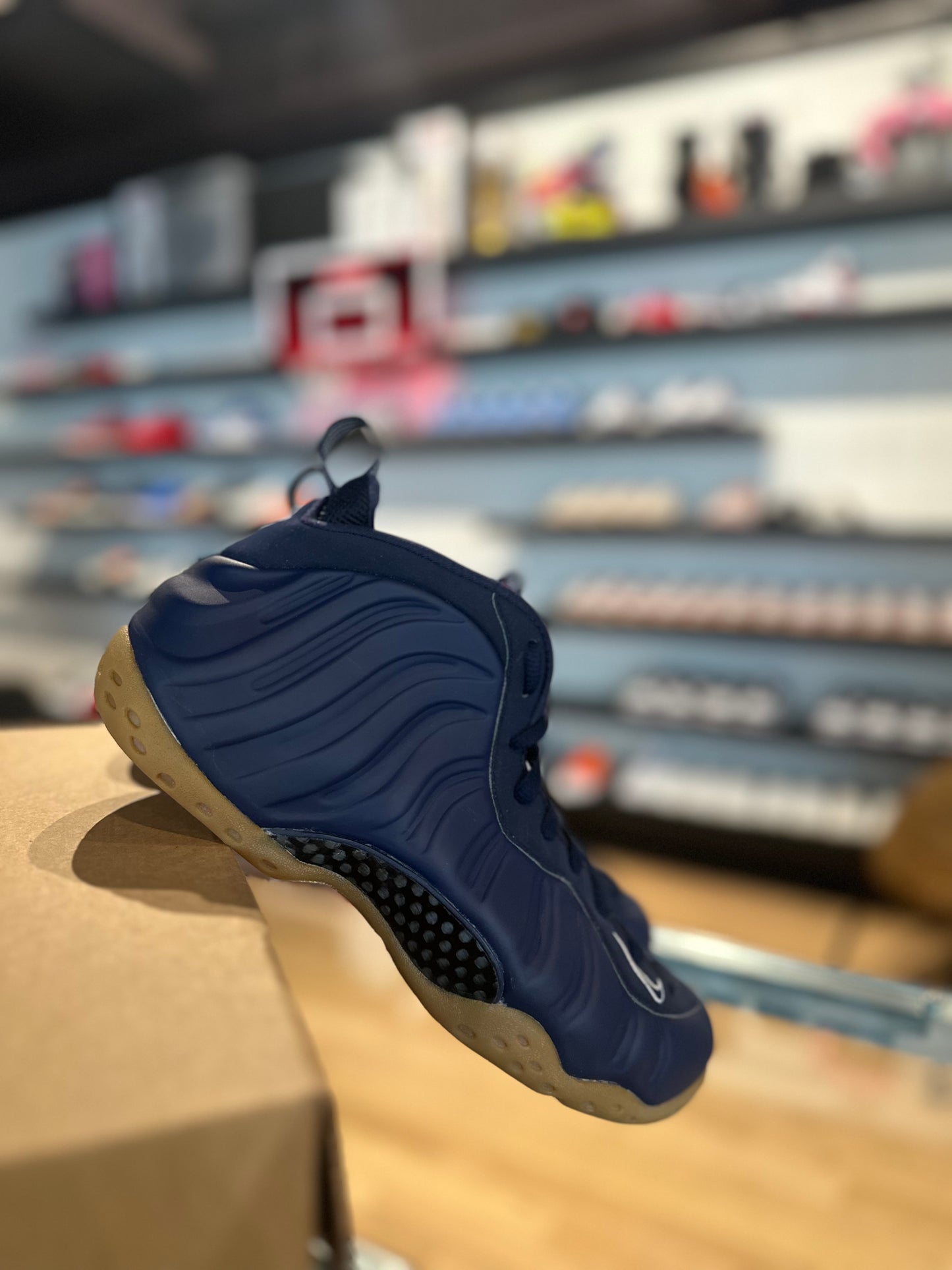 Nike Air Foamposite One “Navy/Gum” Size 8 VNDS RB