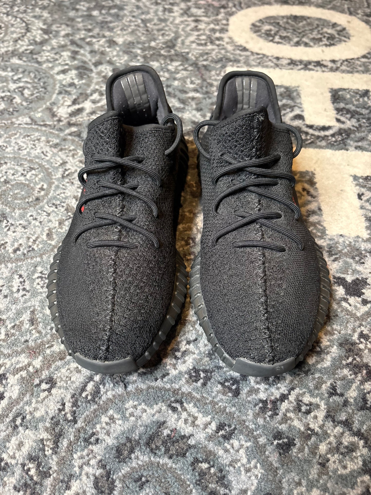 Yeezy 350 V2 “Black Red” Clean Nb Size 10.5