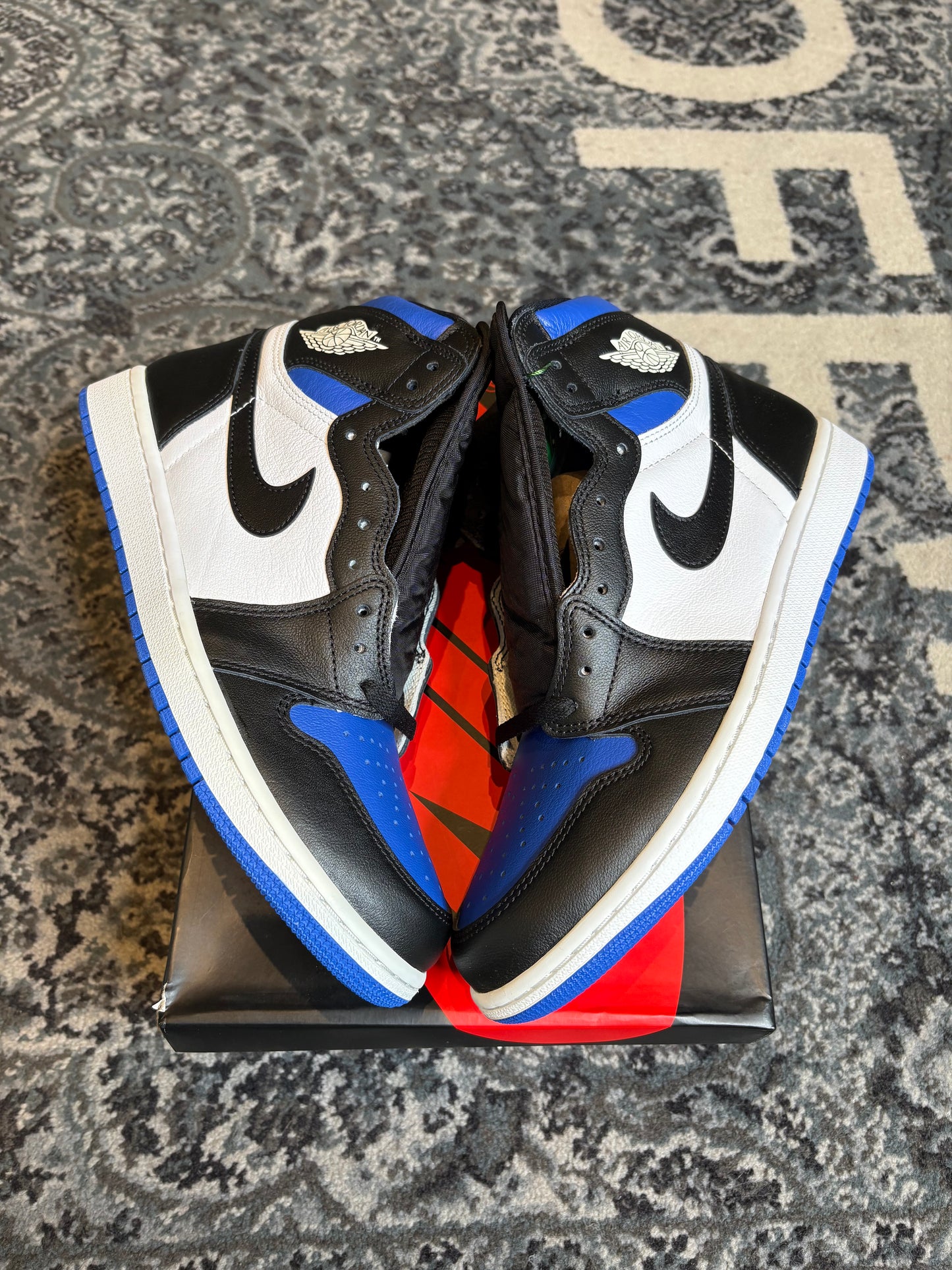 Jordan 1 Retro “Royal Toe” DS OG SIZE 10.5