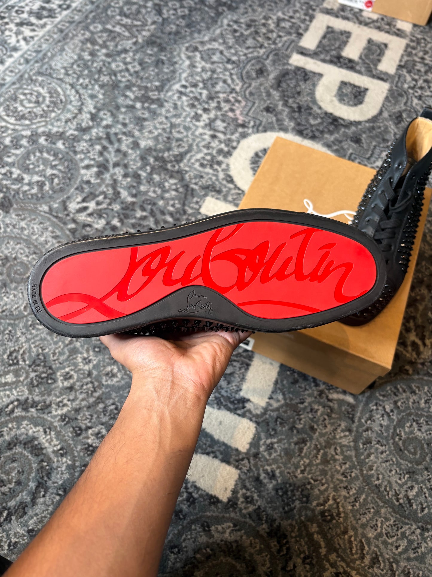 Louboutin Spike Black OG DS SIZE 10.5(43.5)