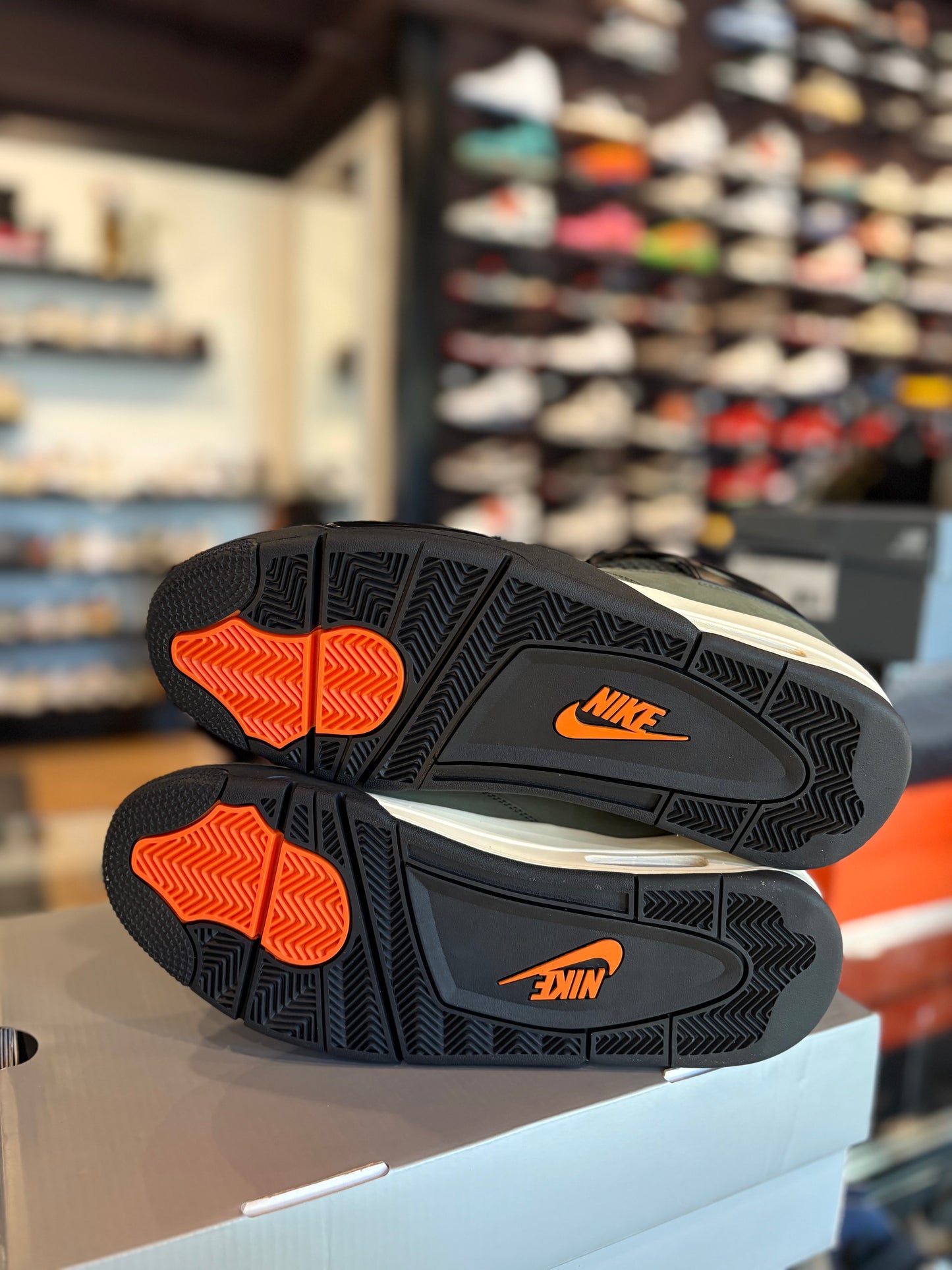 Jordan 4 Retro Undefeated DS OG