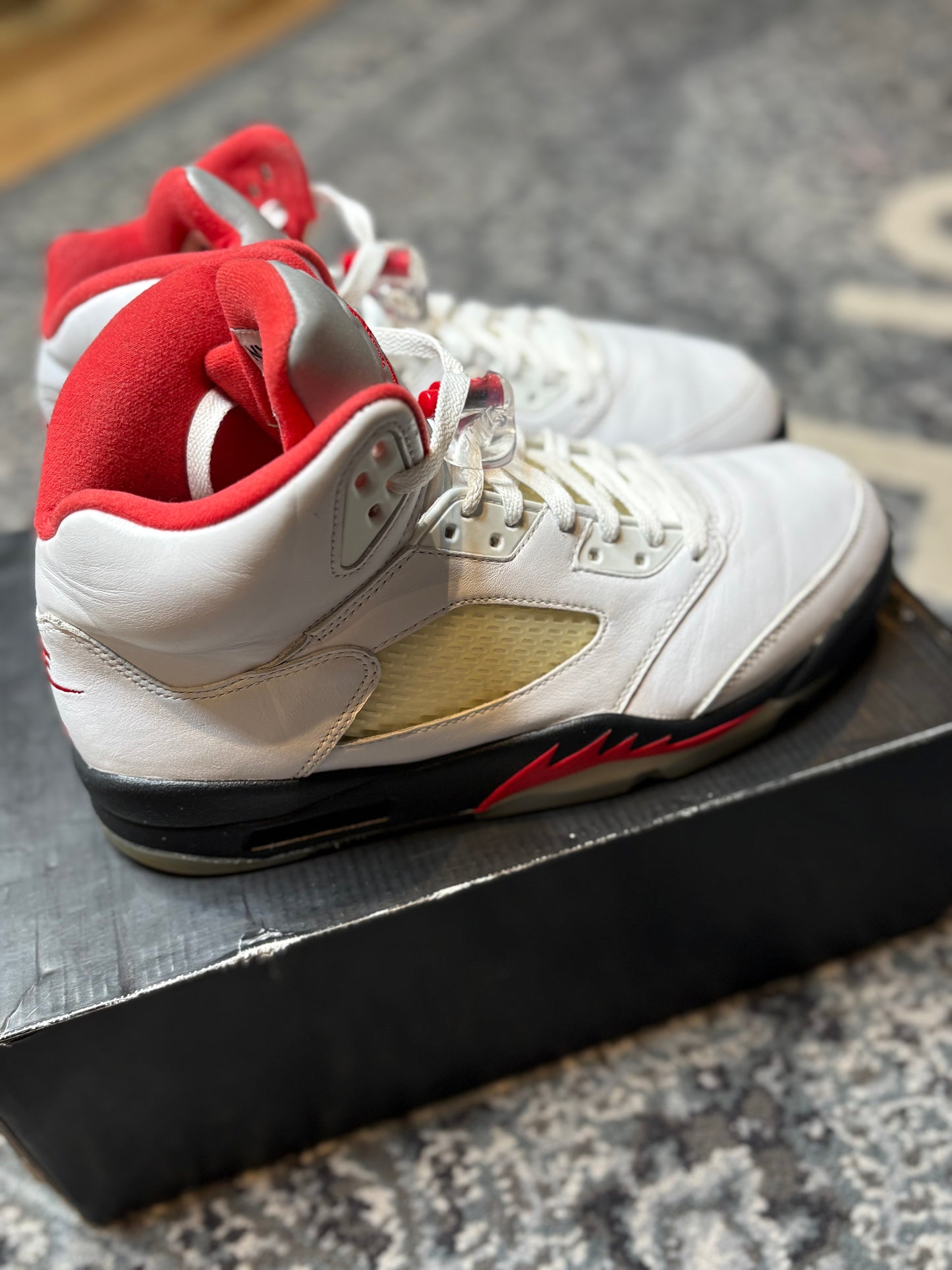 Jordan 5 Retro “Fire Red Silver Tongue” Po Og Size 10