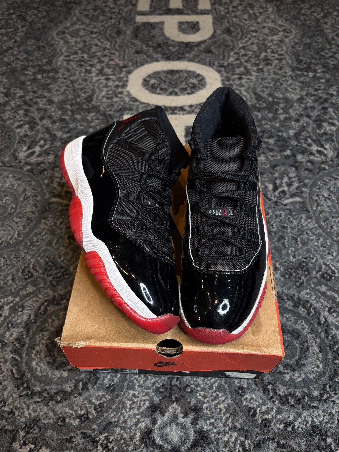 Jordan 11 Retro “Bred” CLEAN RB SIZE 13