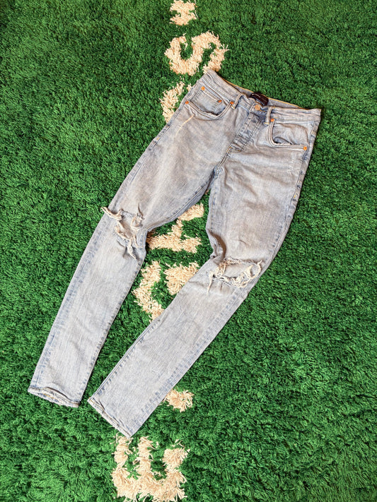 Purple Jeans Light Wash Distressed Size 31