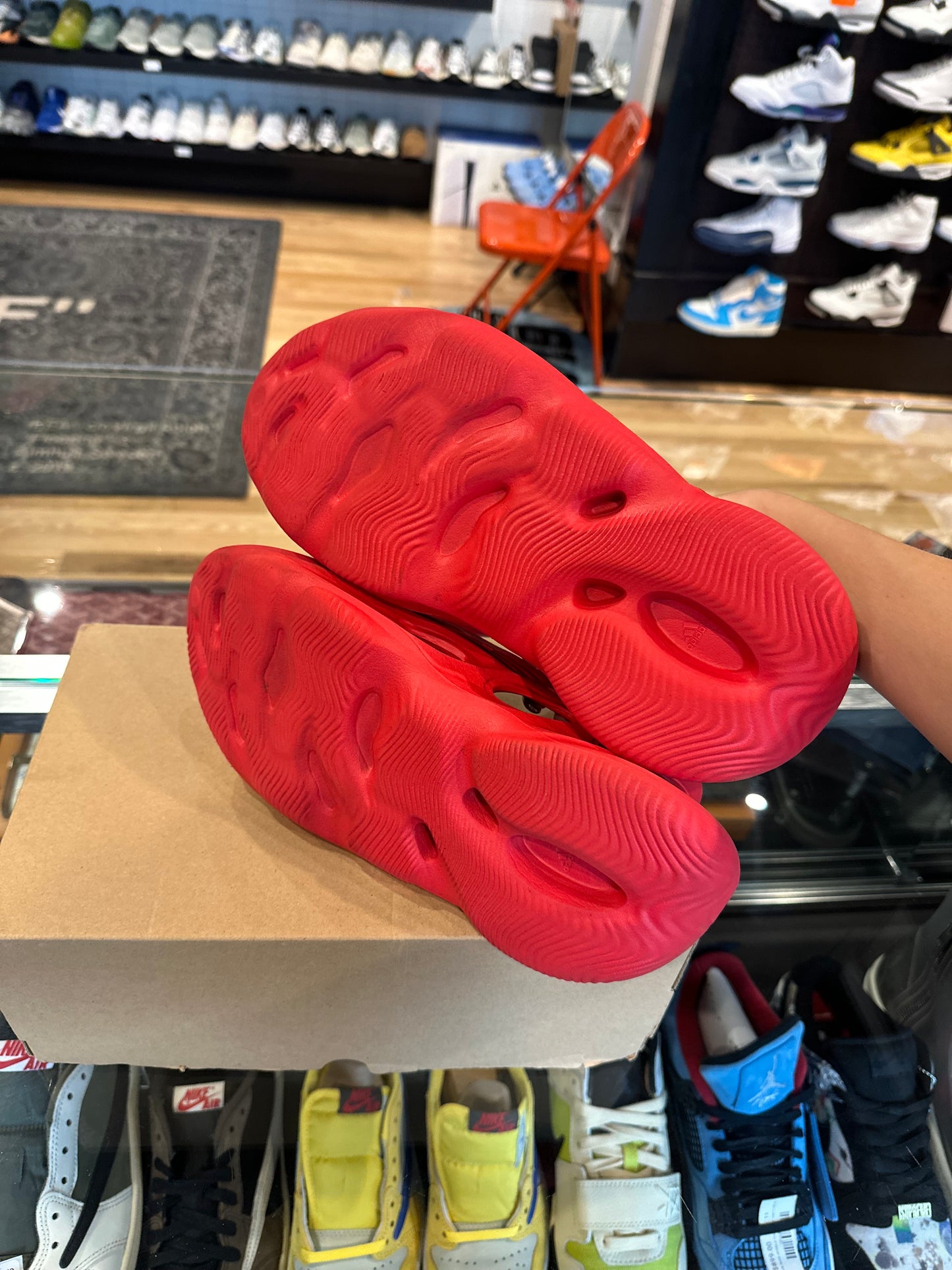 Yeezy Foamrunner Vermillion Clean OG Size 9