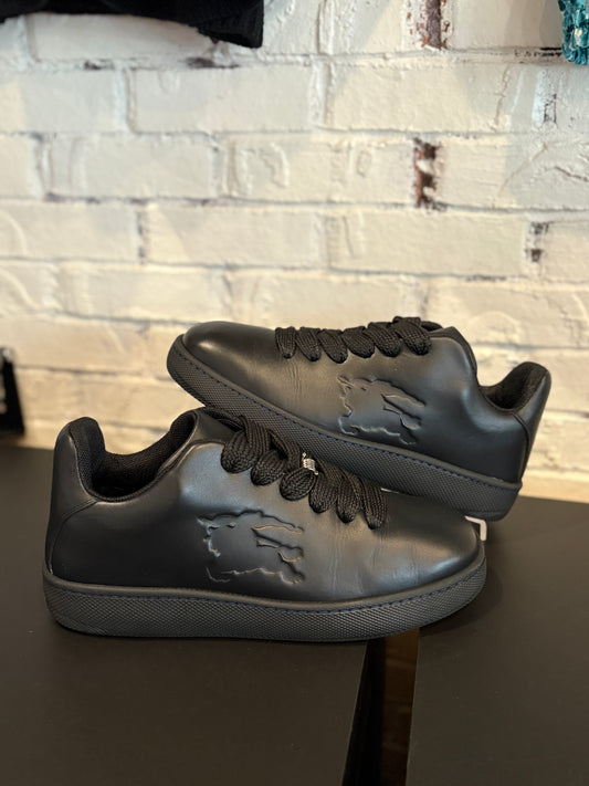 Burberry Sneakers Black VNDS OG  Size 45